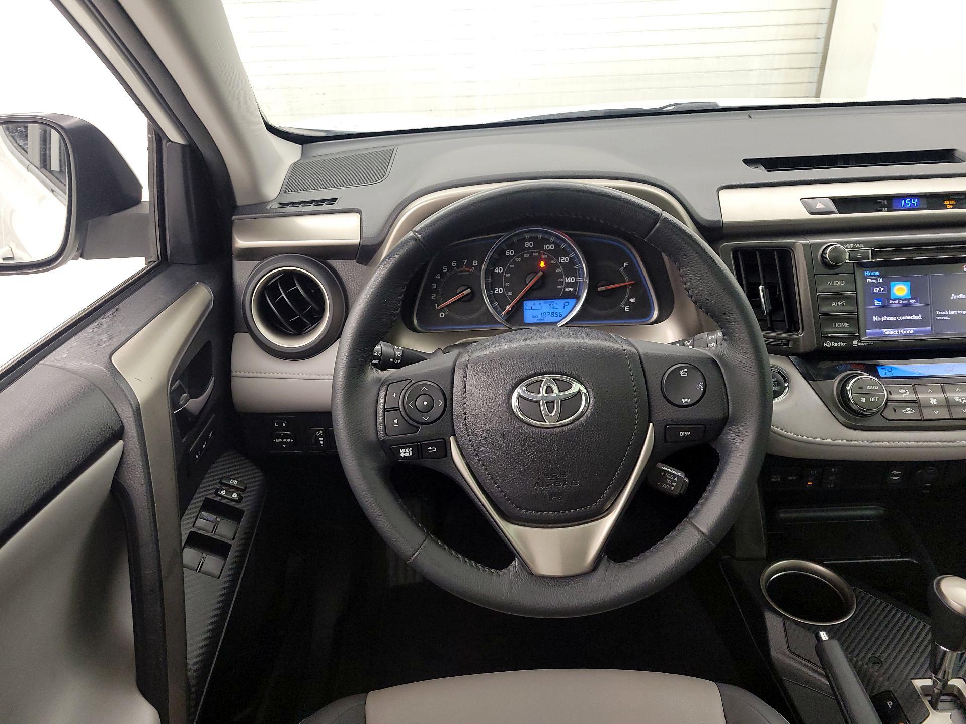 Thumbnail: 2015 Toyota RAV4 - 10