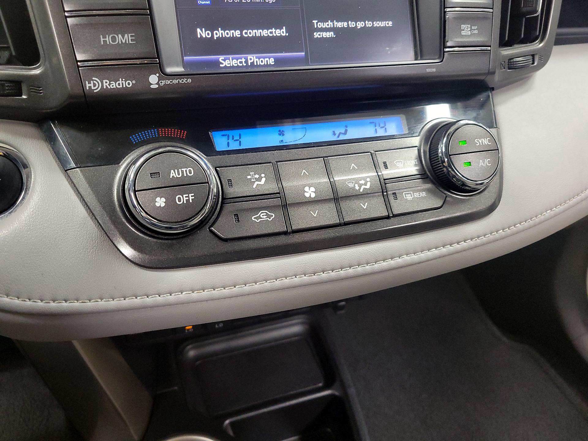 Thumbnail: 2015 Toyota RAV4 - 17