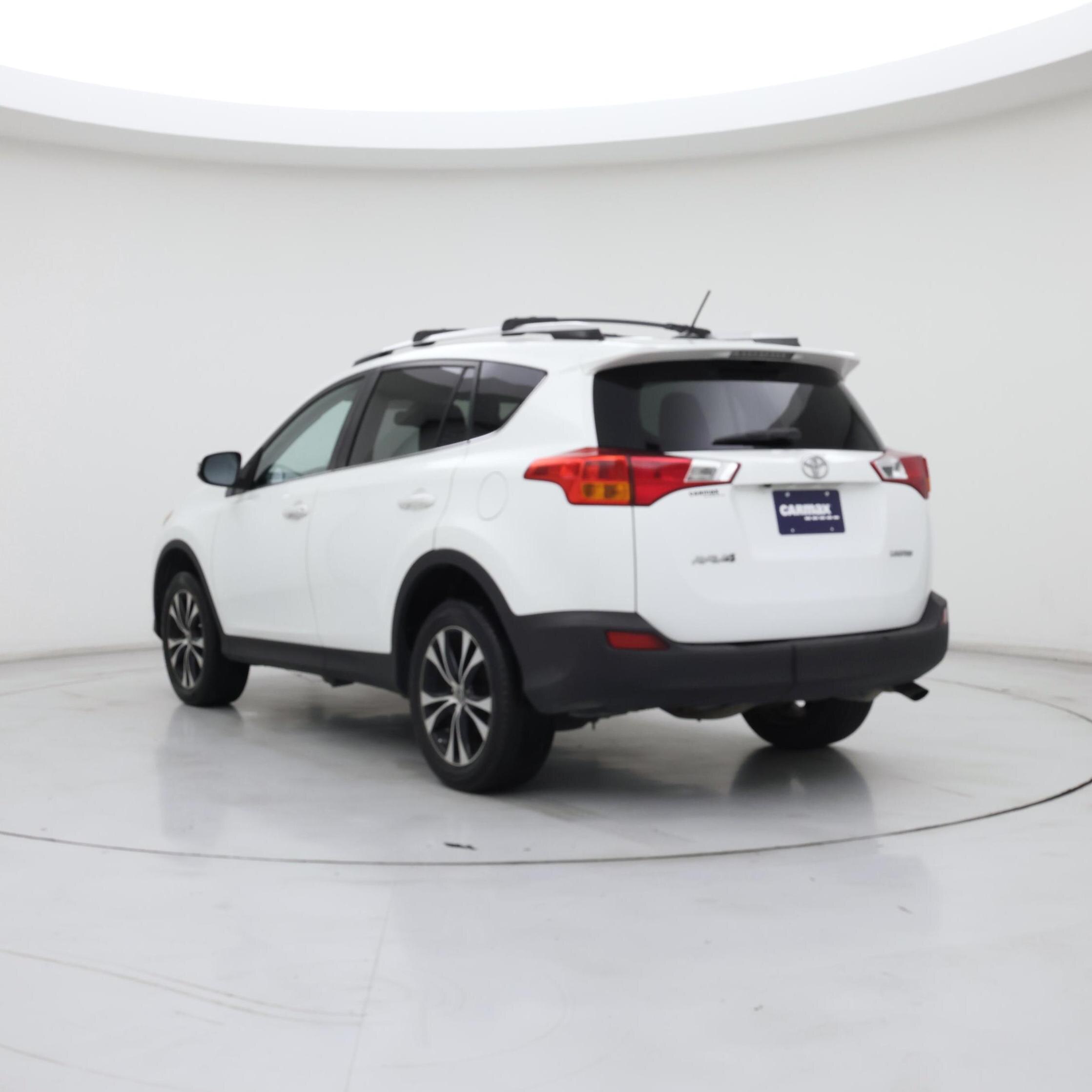 Thumbnail: 2015 Toyota RAV4 - 2