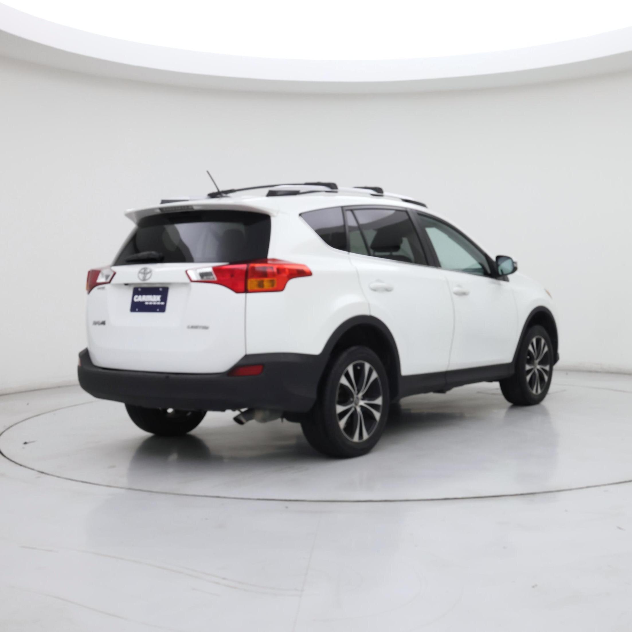 Thumbnail: 2015 Toyota RAV4 - 8
