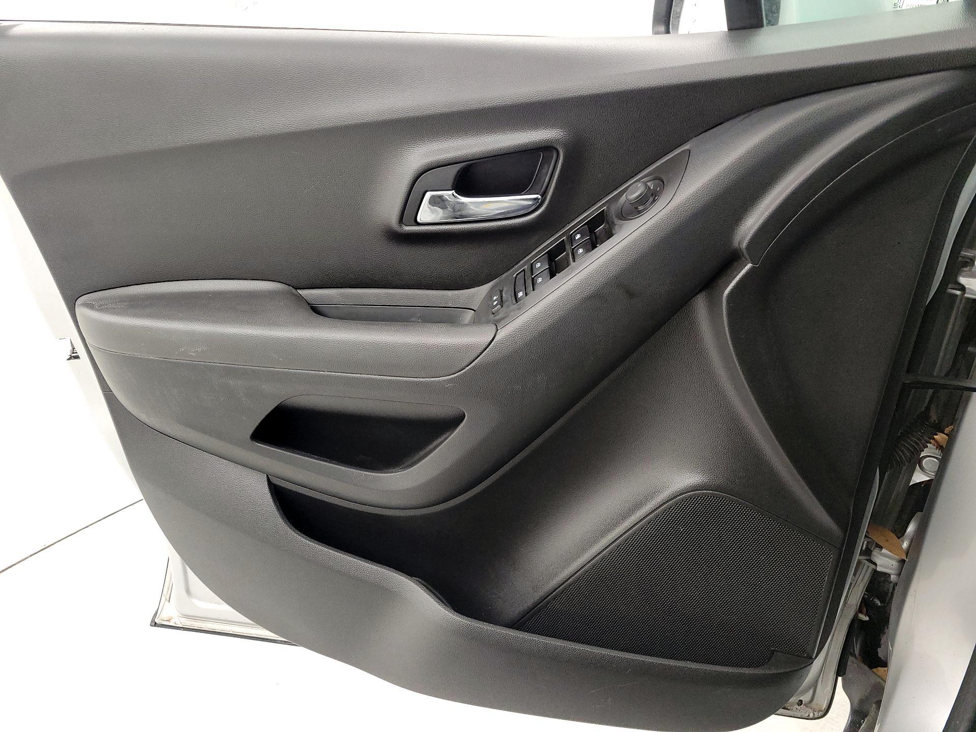 Thumbnail: 2020 Chevrolet Trax - 12