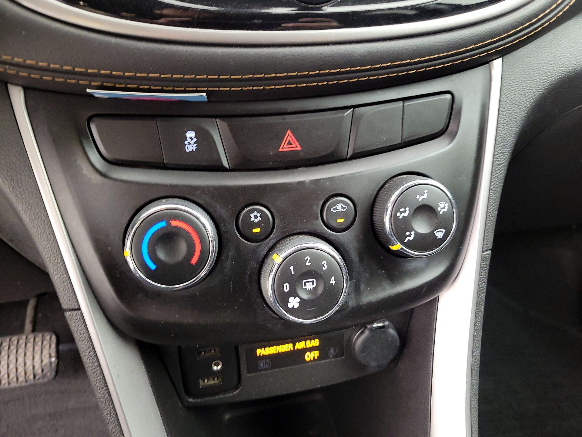 Thumbnail: 2020 Chevrolet Trax - 16