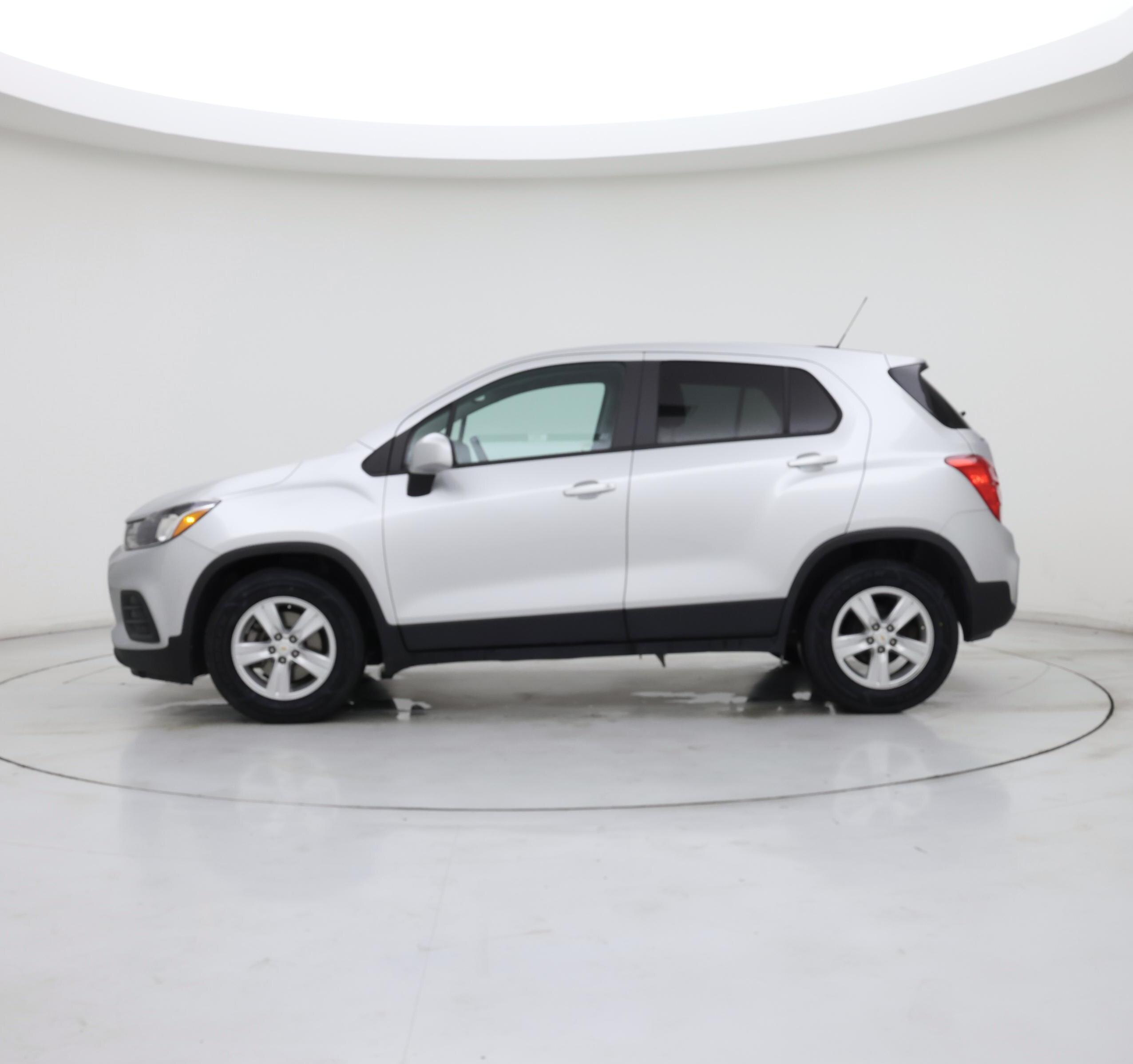 Thumbnail: 2020 Chevrolet Trax - 3