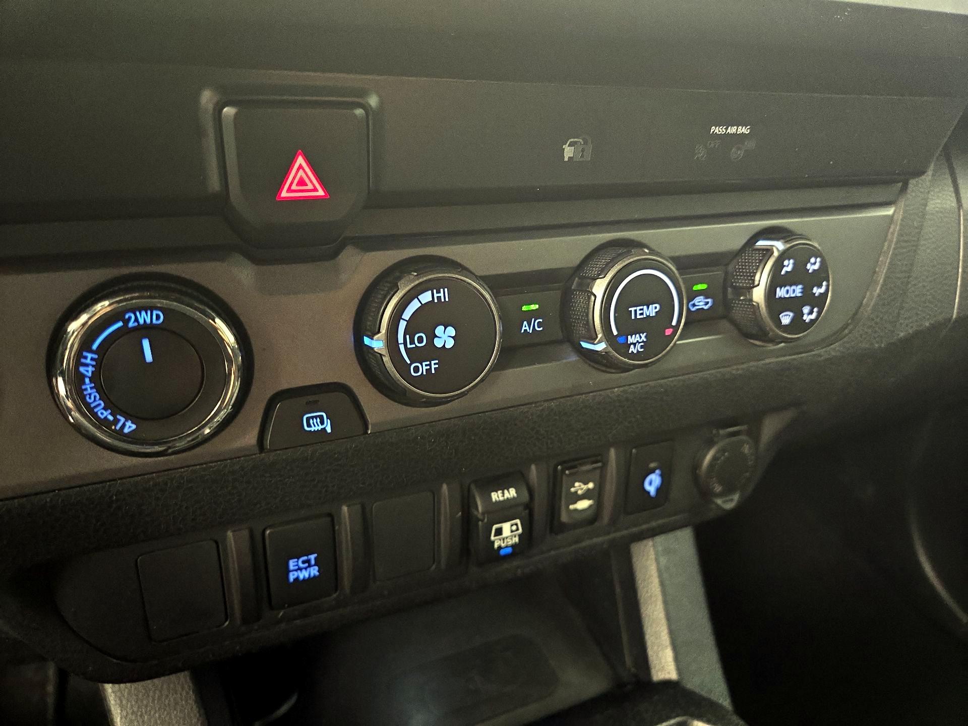 Thumbnail: 2019 Toyota Tacoma - 16