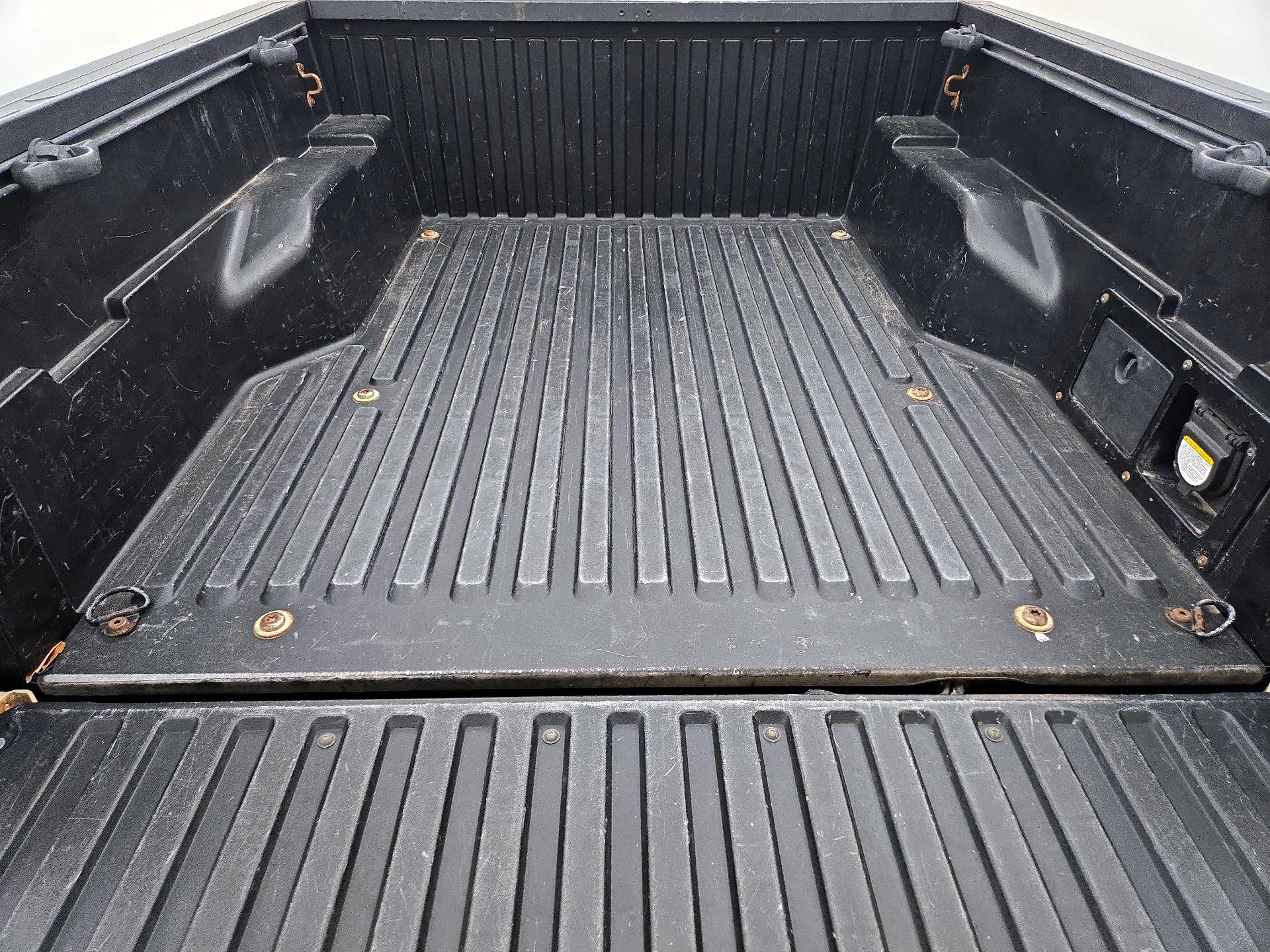Thumbnail: 2019 Toyota Tacoma - 20