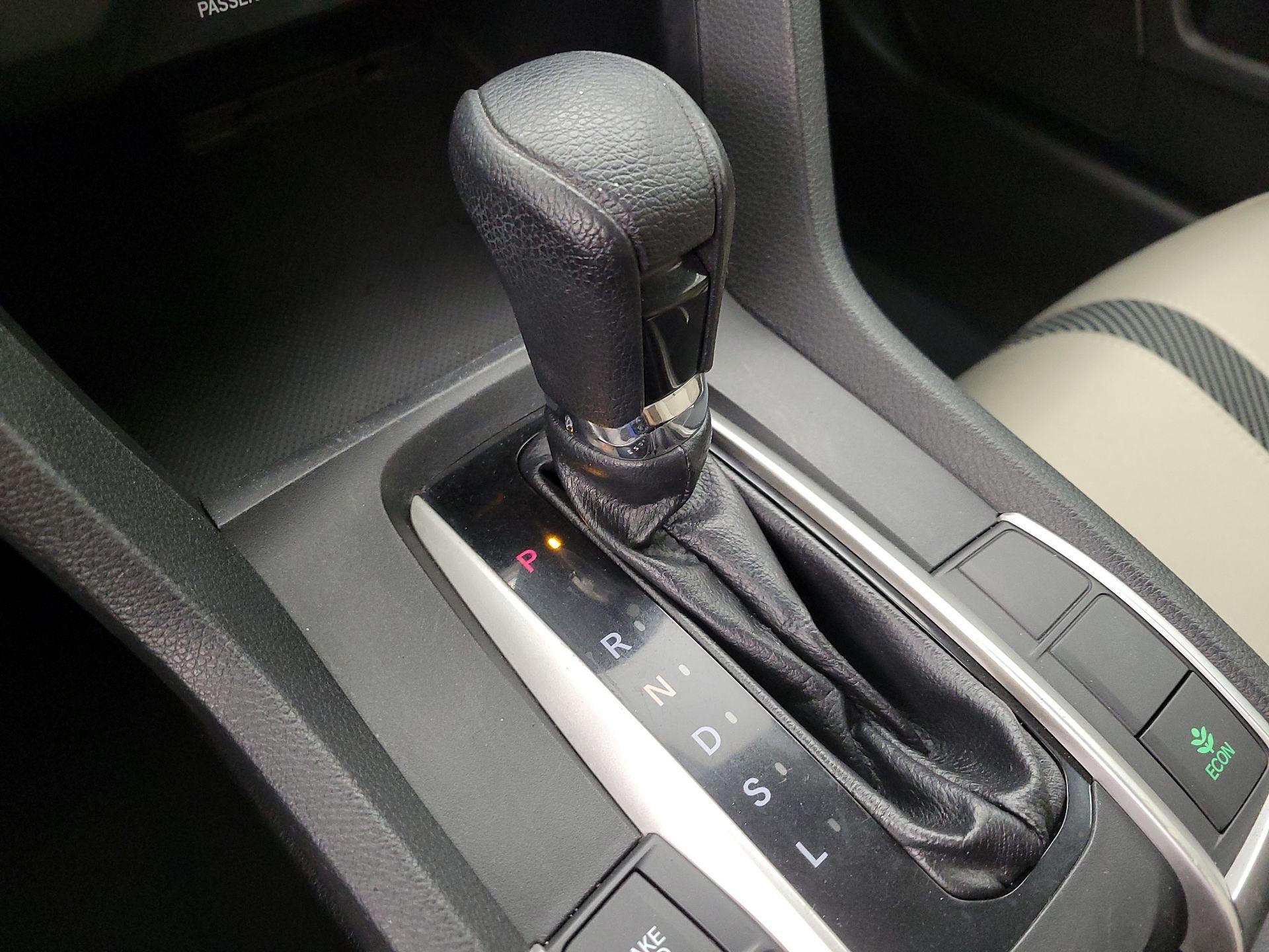 Thumbnail: 2017 Honda Civic - 17