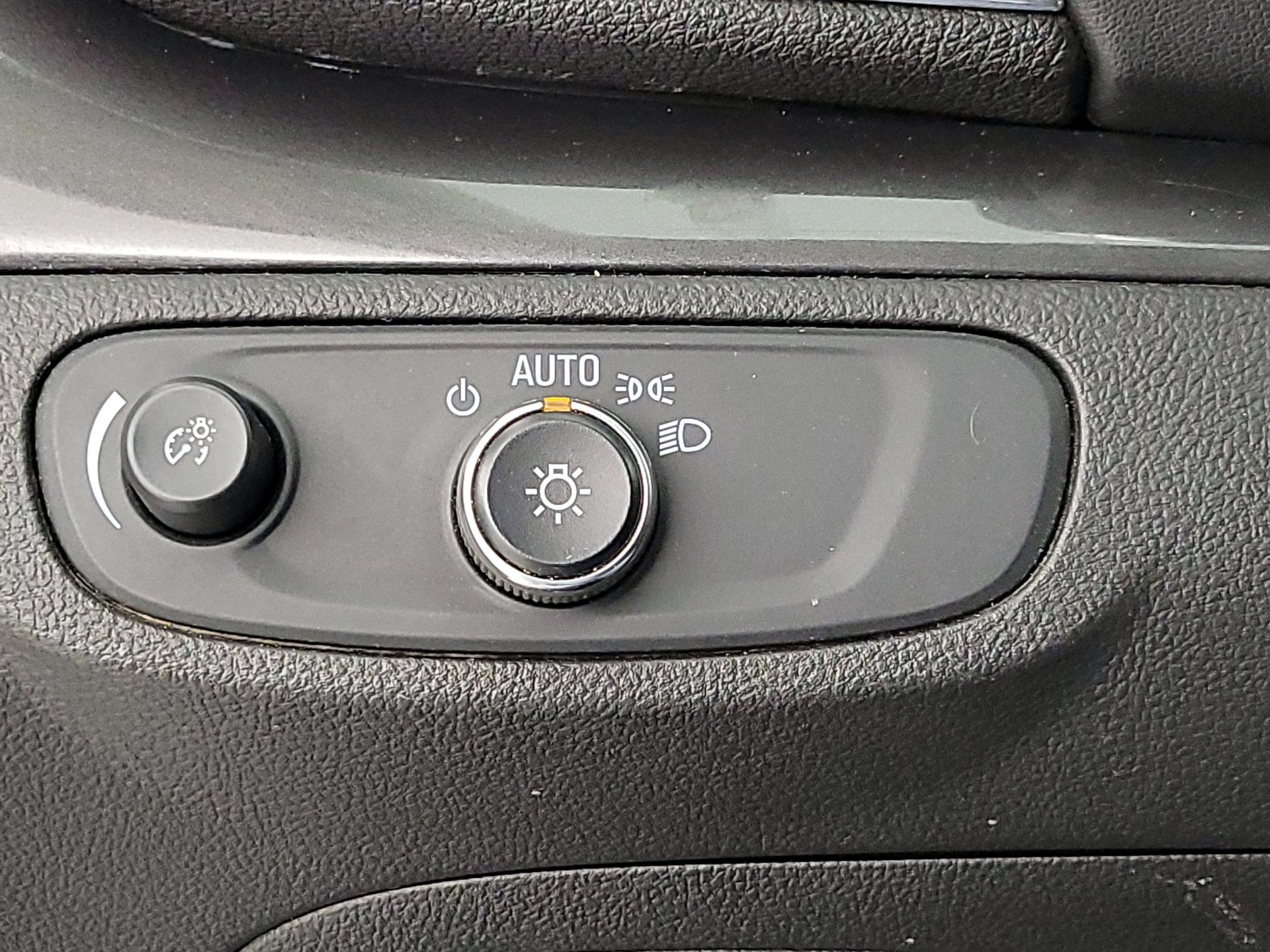 Thumbnail: 2018 Buick Encore - 11