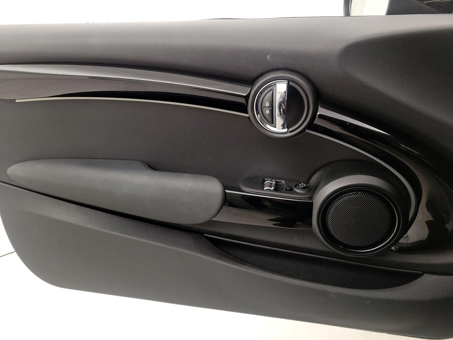 Thumbnail: 2022 MINI Cooper Hardtop - 12