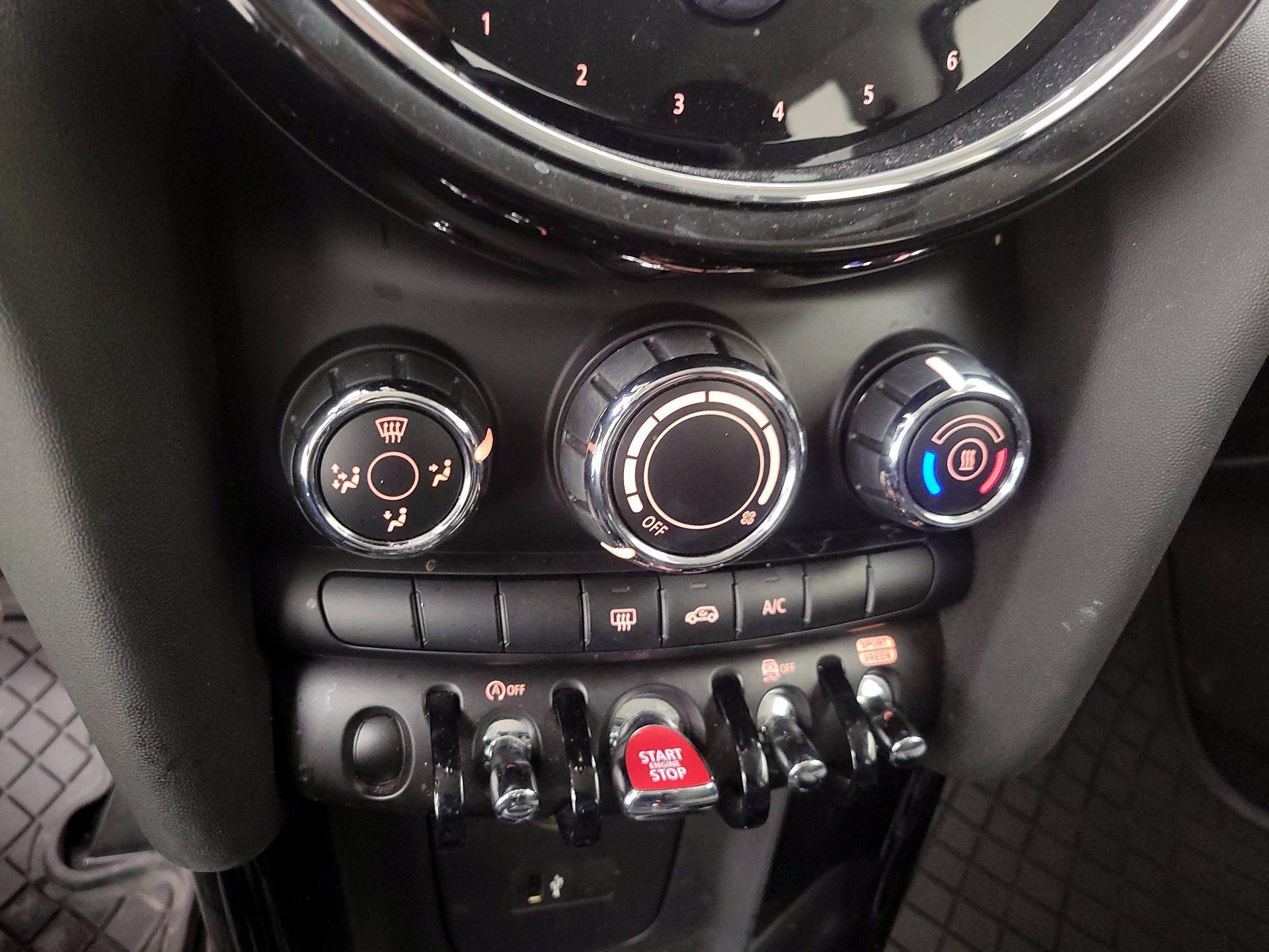 Thumbnail: 2022 MINI Cooper Hardtop - 16