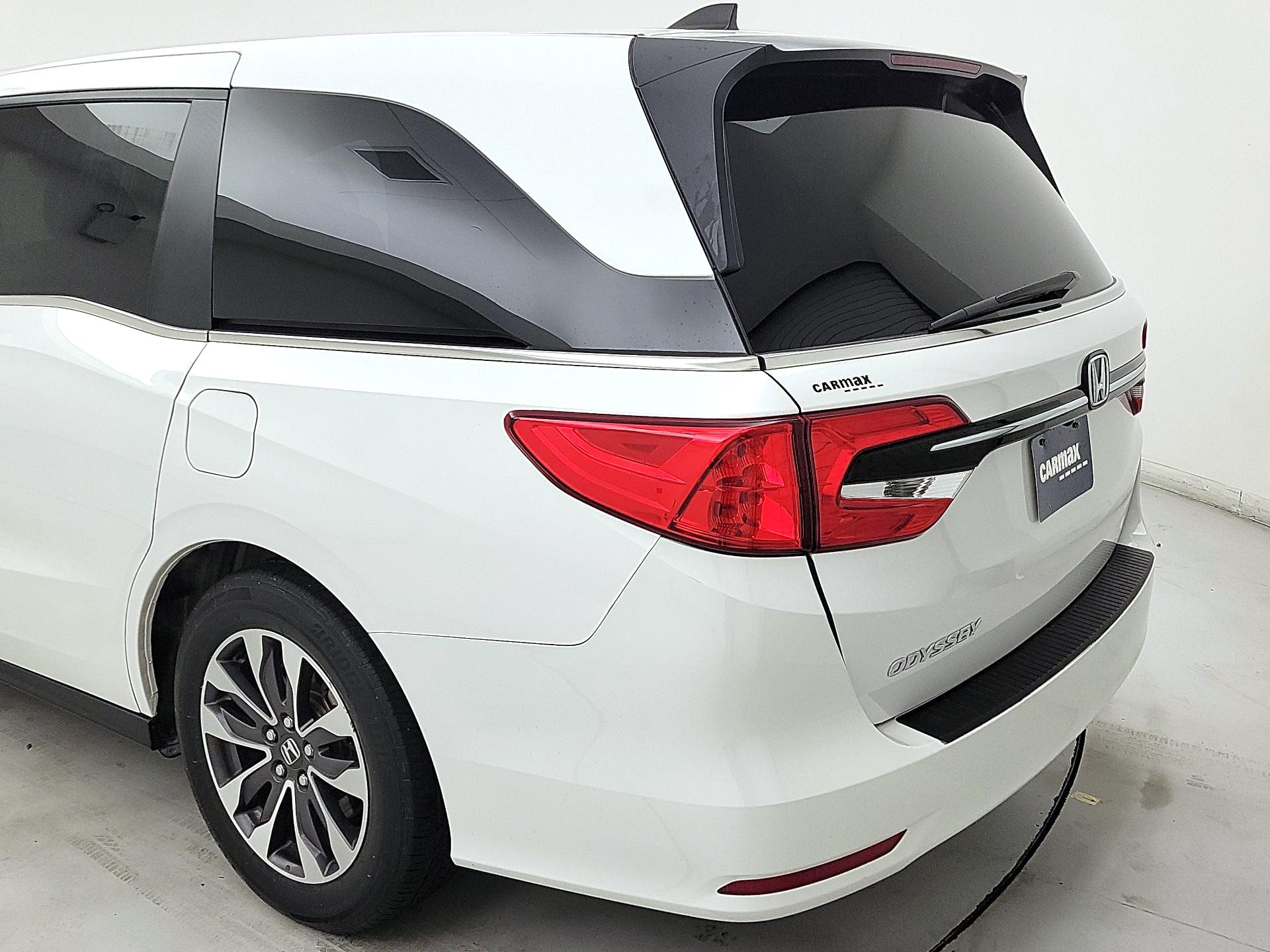 Thumbnail: 2023 Honda Odyssey - 7