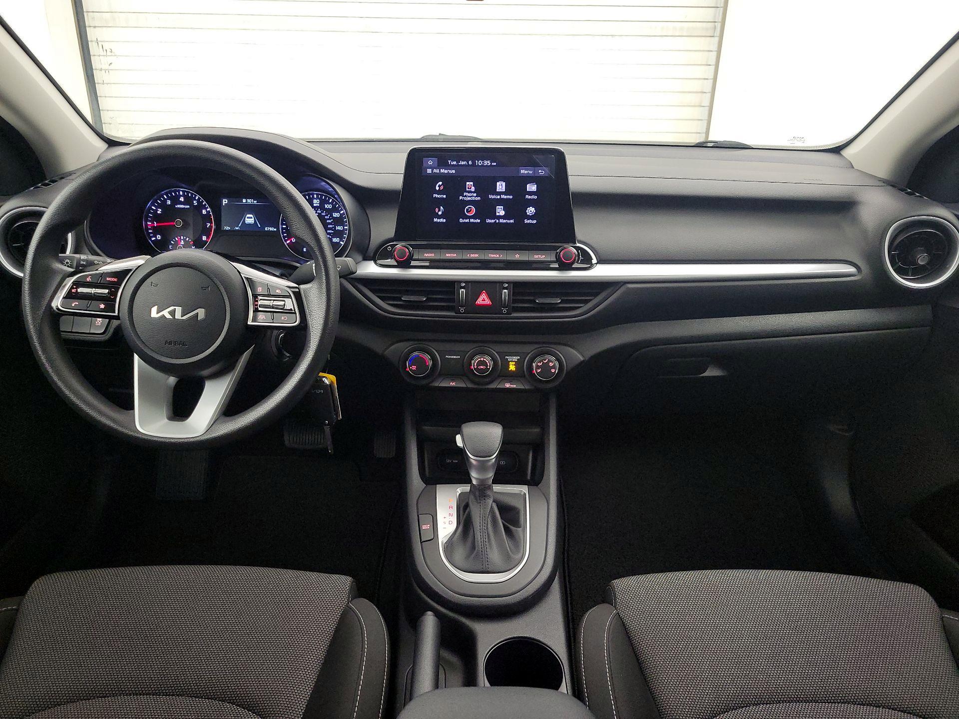 Thumbnail: 2024 Kia Forte - 9