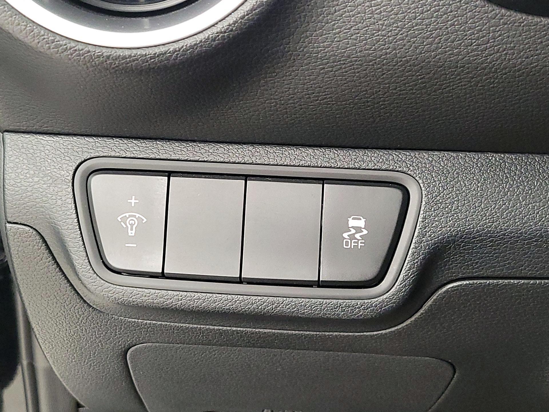 Thumbnail: 2024 Kia Forte - 13