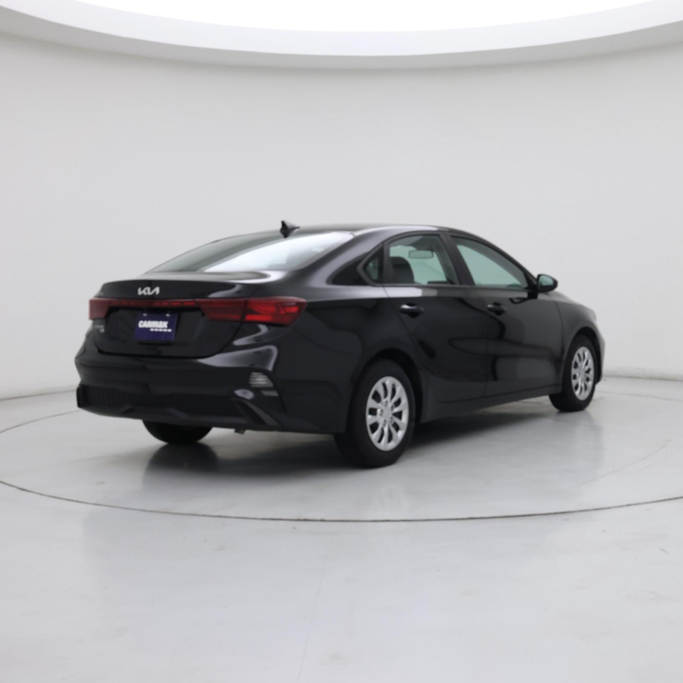 Thumbnail: 2024 Kia Forte - 8