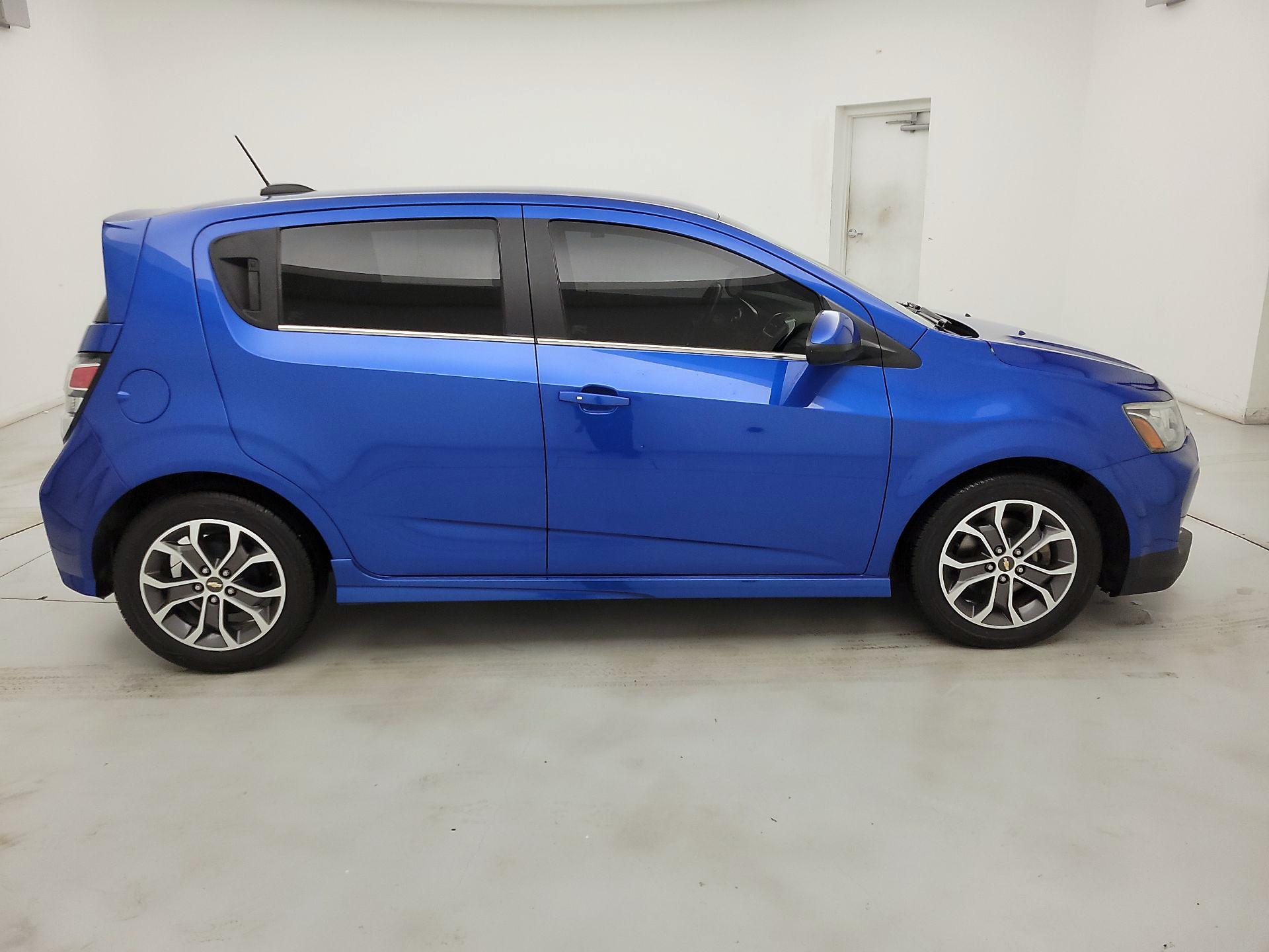 Thumbnail: 2017 Chevrolet Sonic - 4