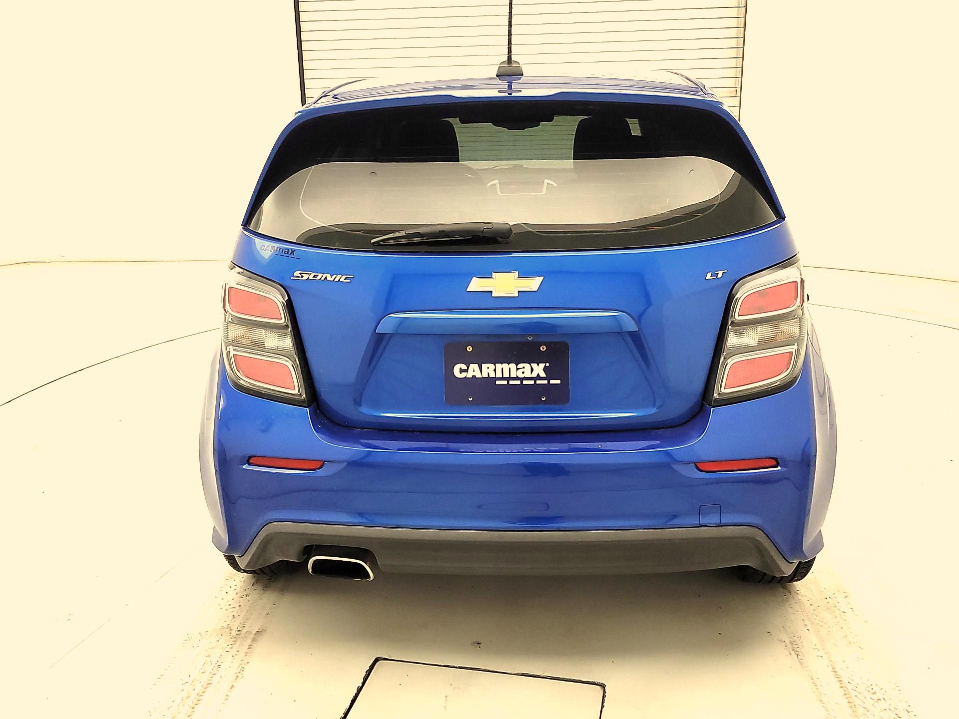 Thumbnail: 2017 Chevrolet Sonic - 6