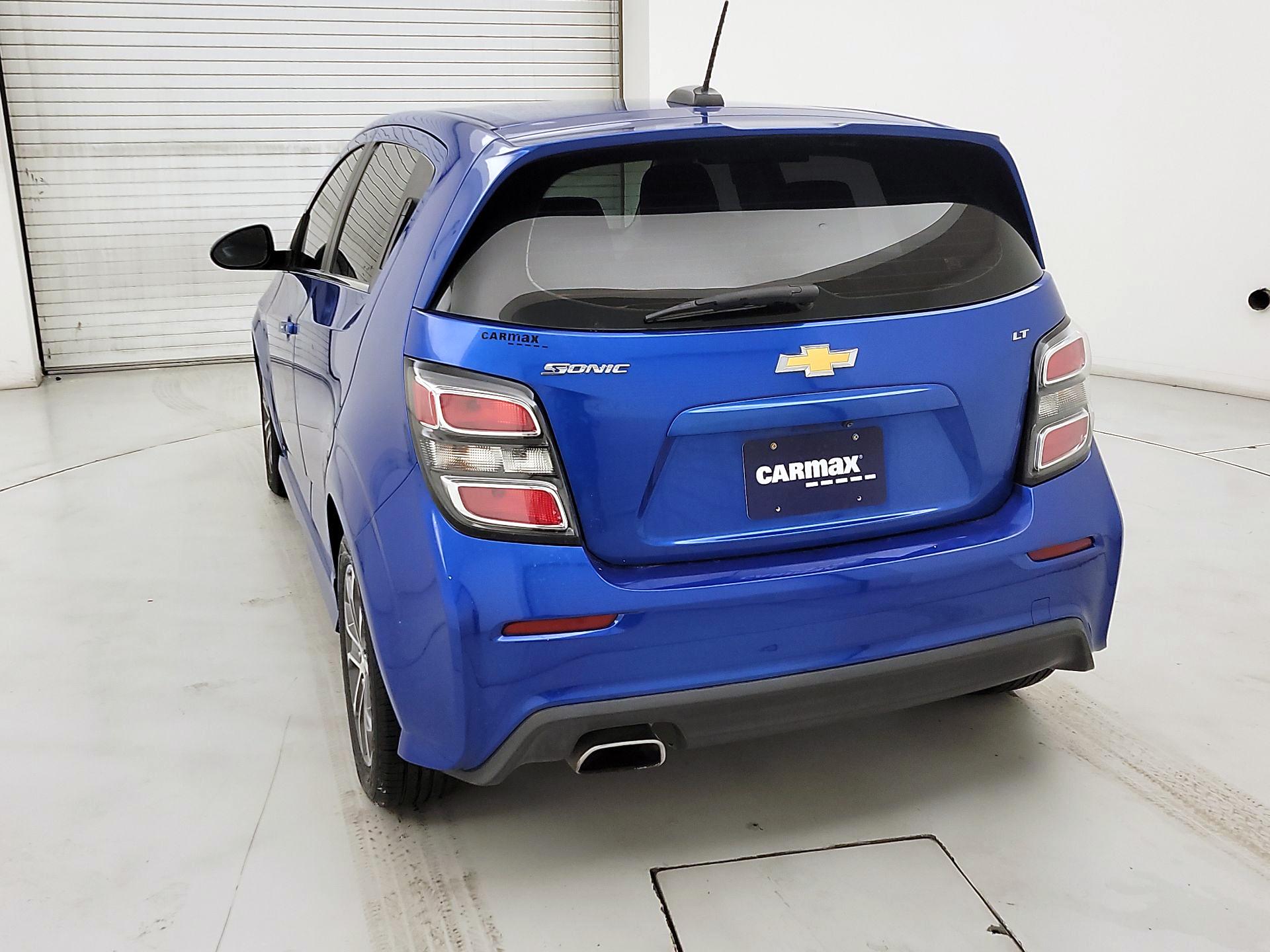 Thumbnail: 2017 Chevrolet Sonic - 7