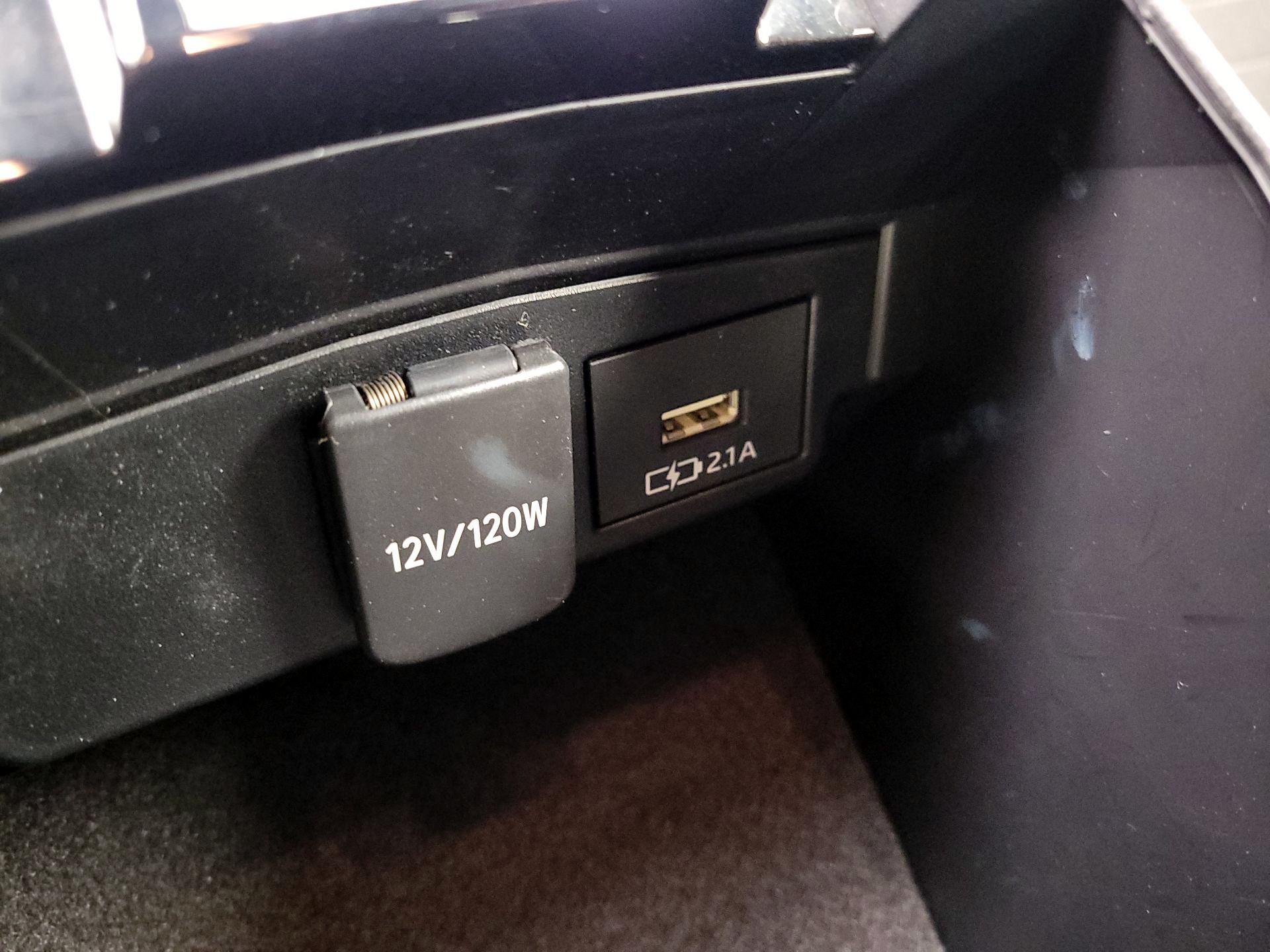 Thumbnail: 2021 Toyota Corolla - 18