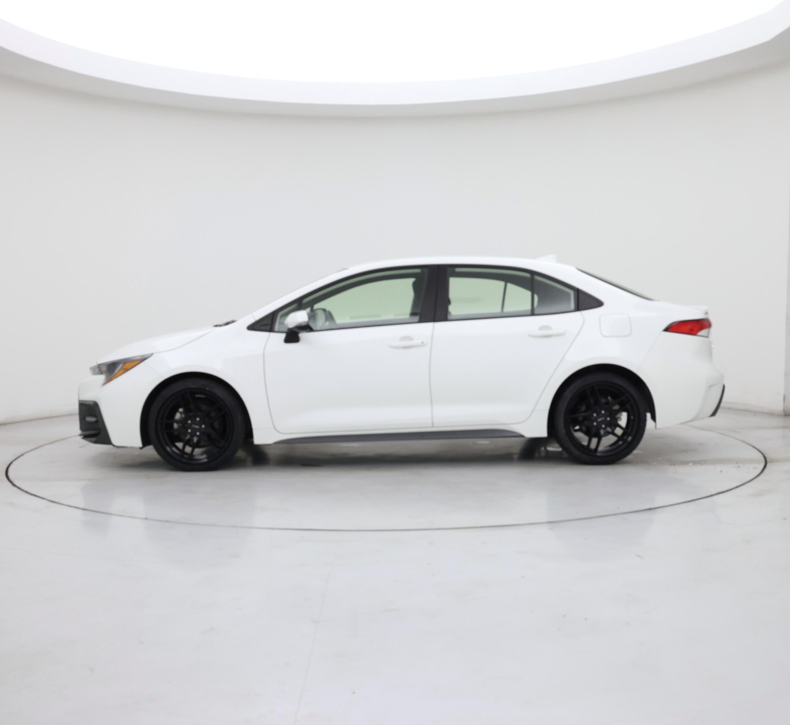 Thumbnail: 2021 Toyota Corolla - 3