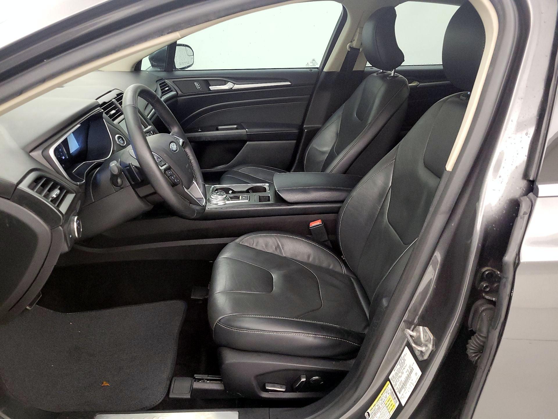 Thumbnail: 2017 Ford Fusion - 11