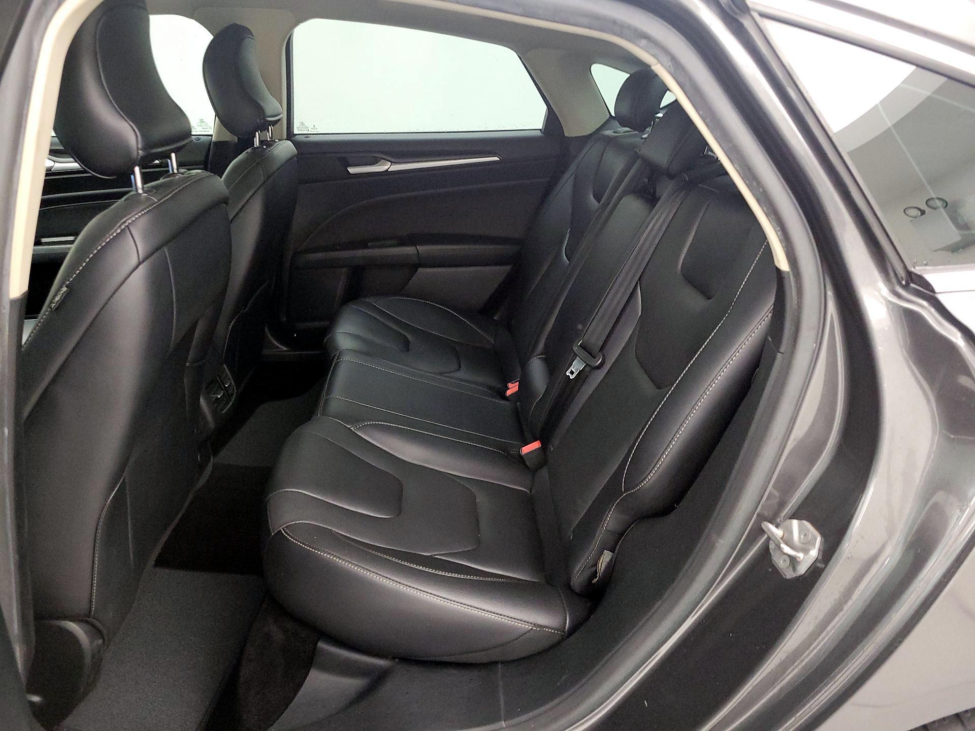 Thumbnail: 2017 Ford Fusion - 19