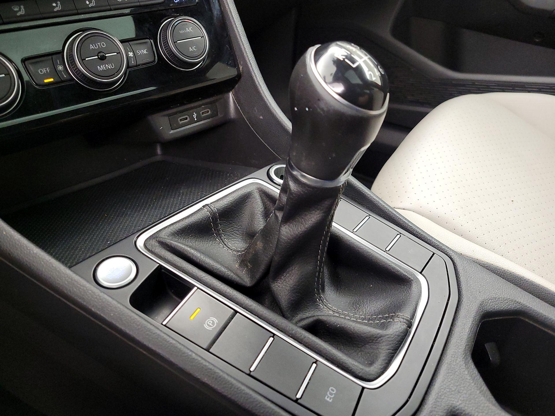 Thumbnail: 2020 Volkswagen Jetta - 17