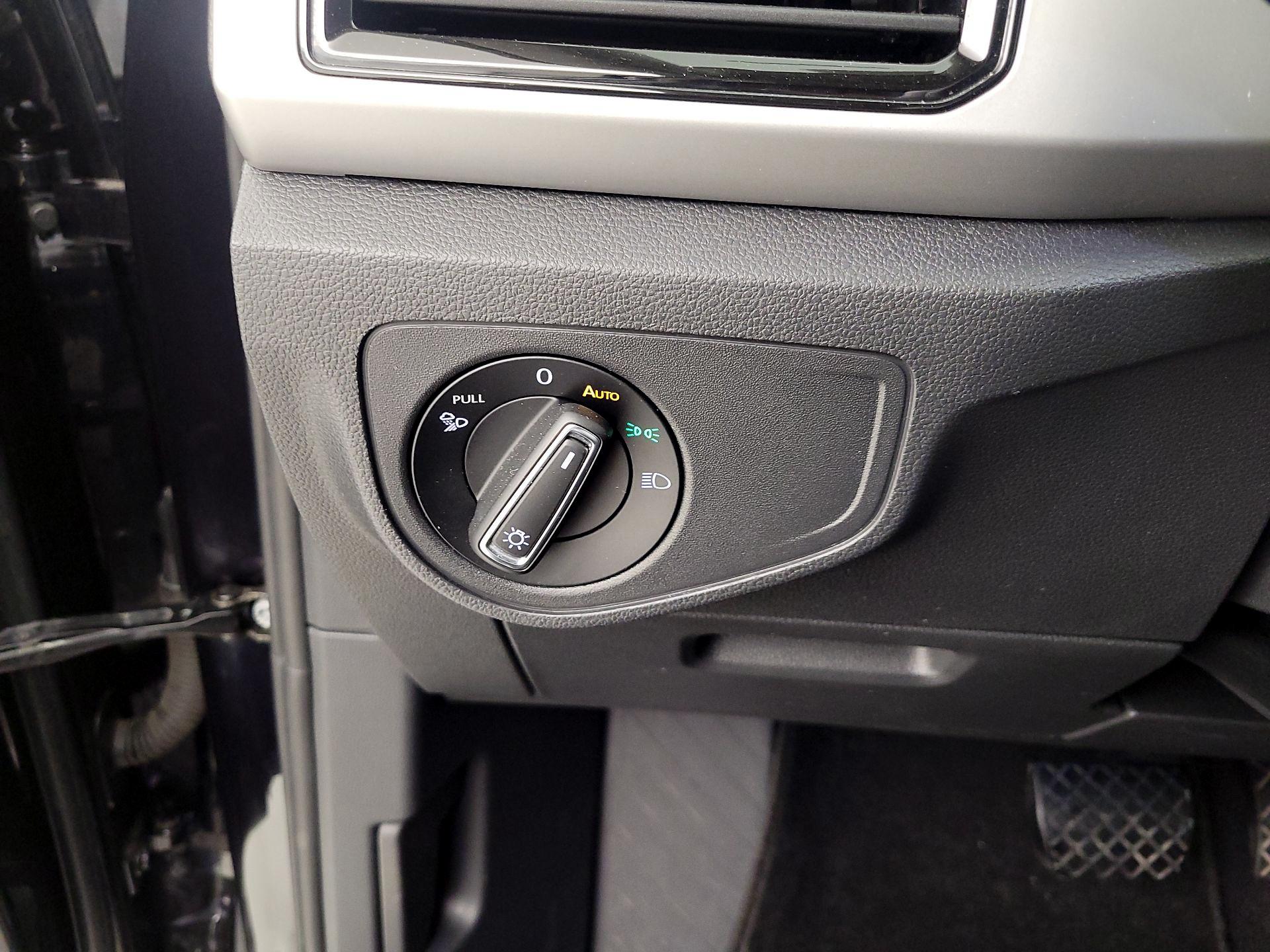 Thumbnail: 2023 Volkswagen Atlas - 13