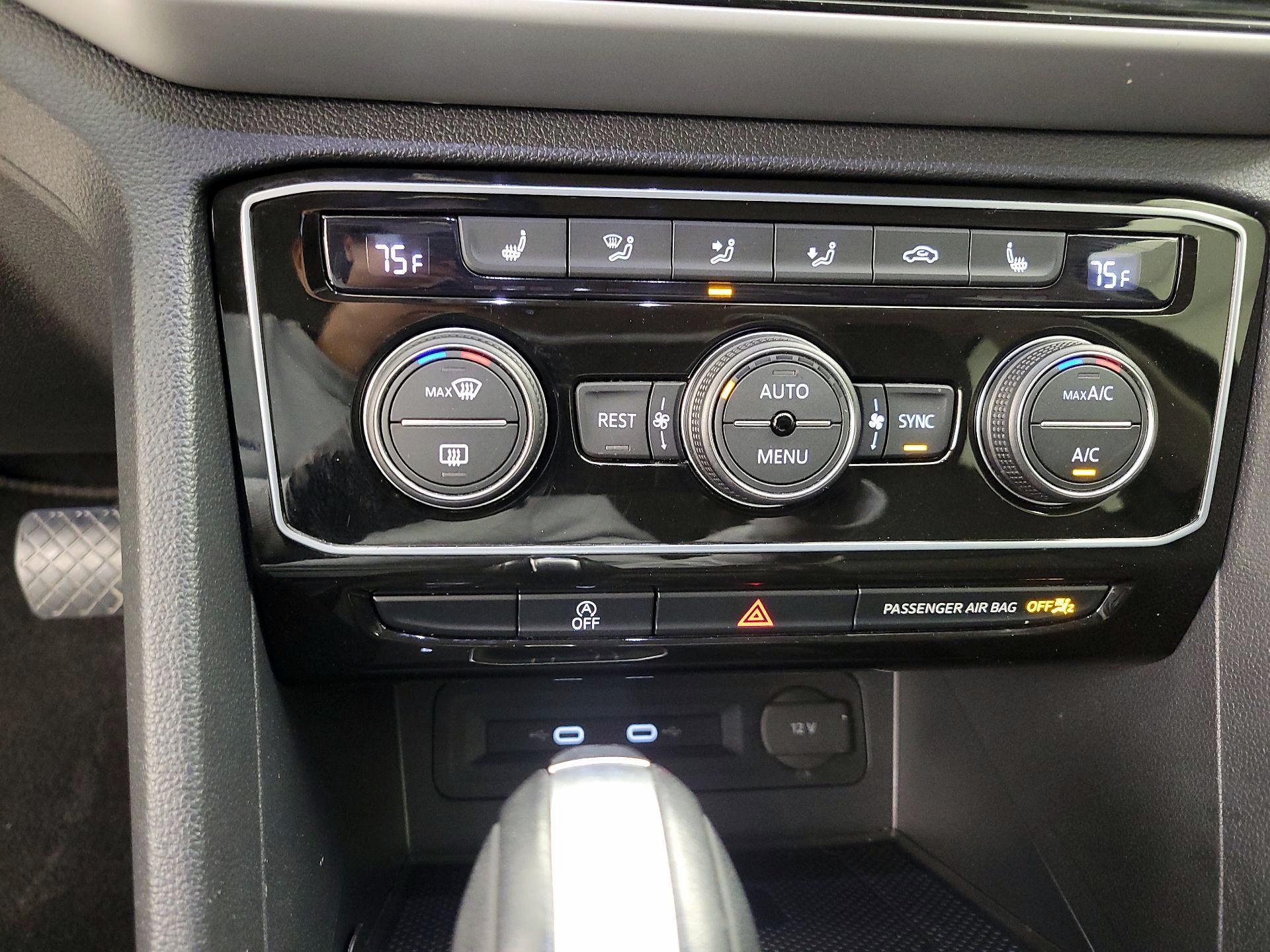 Thumbnail: 2023 Volkswagen Atlas - 16