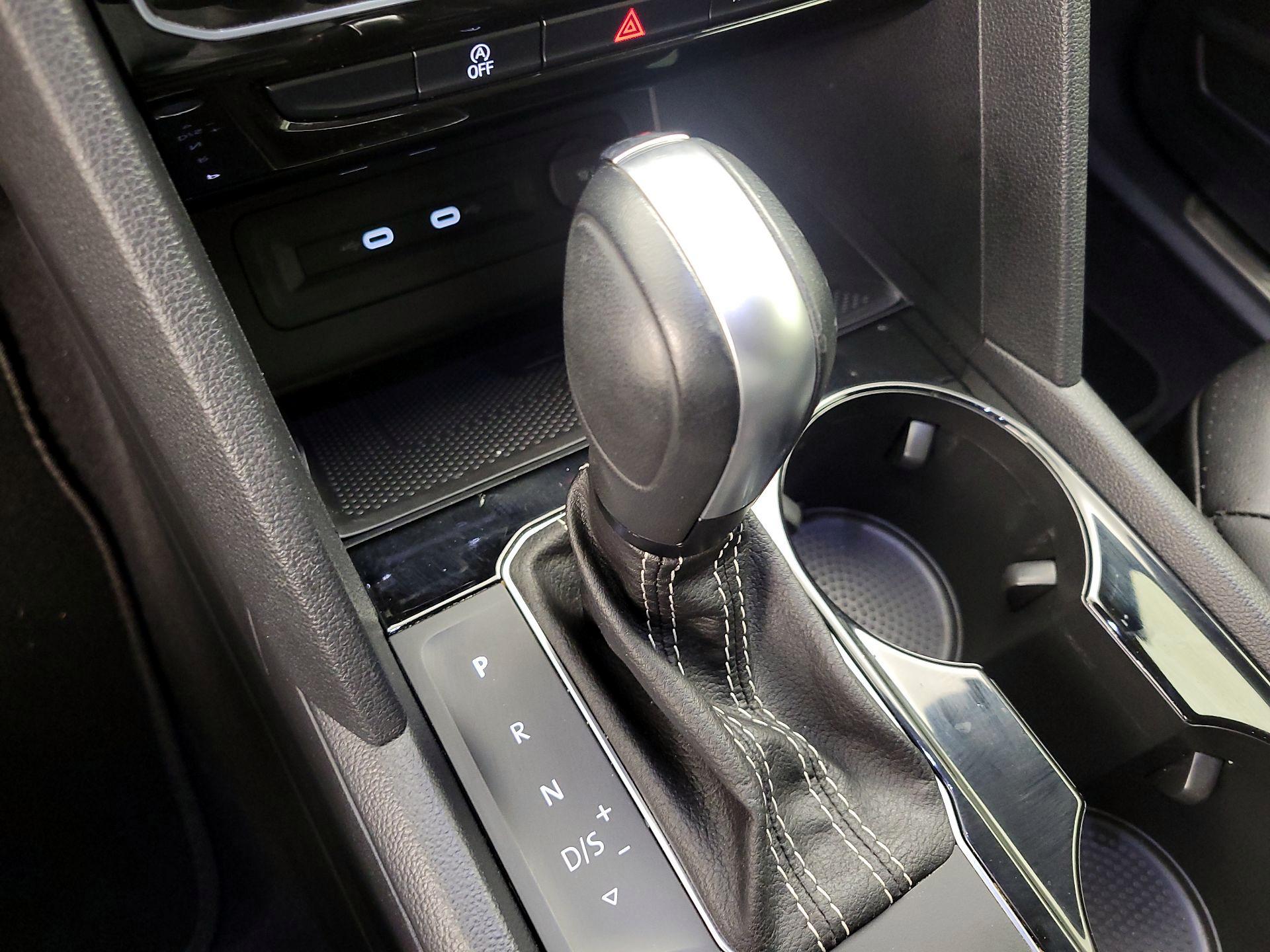 Thumbnail: 2023 Volkswagen Atlas - 17