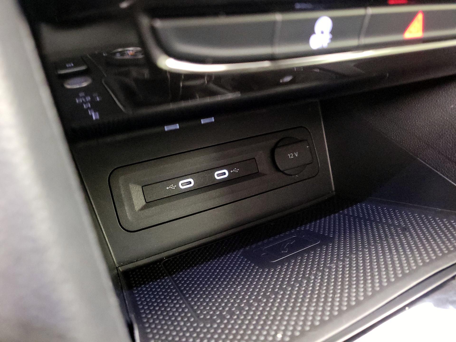 Thumbnail: 2023 Volkswagen Atlas - 18