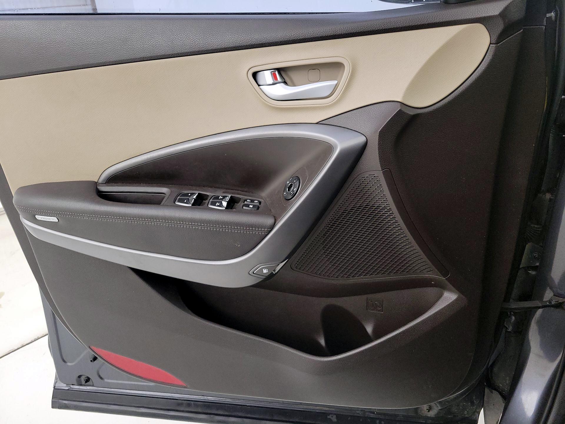 Thumbnail: 2018 Hyundai Santa Fe - 12