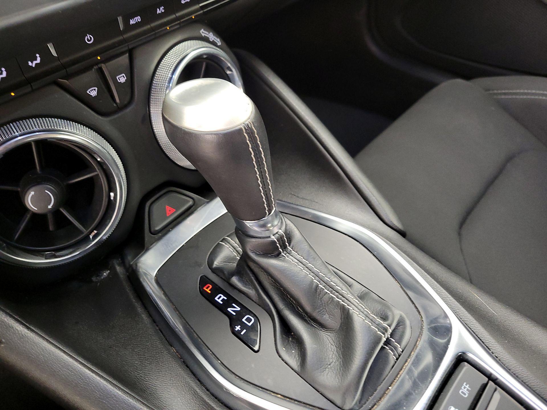 Thumbnail: 2021 Chevrolet Camaro - 16