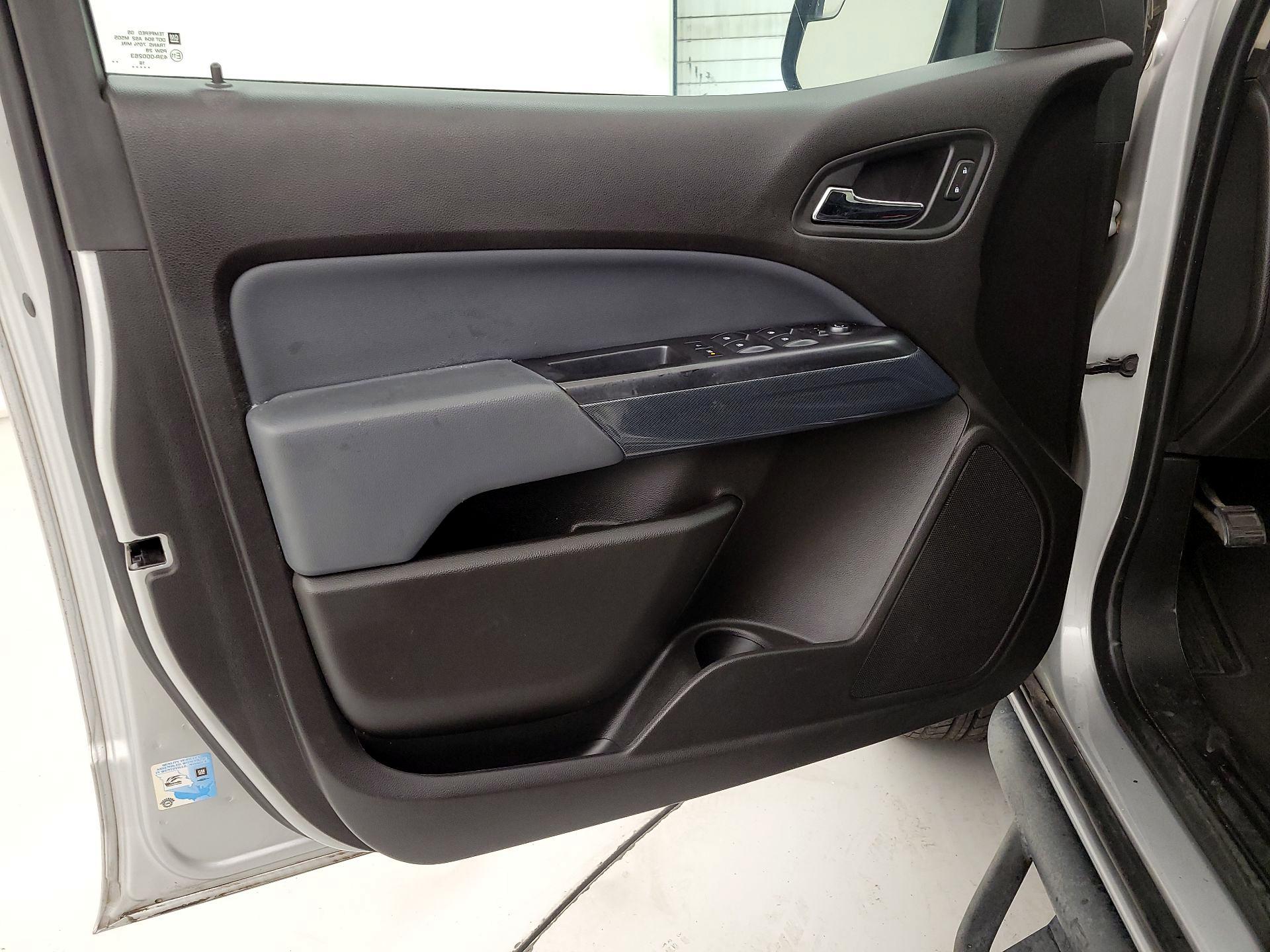 Thumbnail: 2017 Chevrolet Colorado - 10