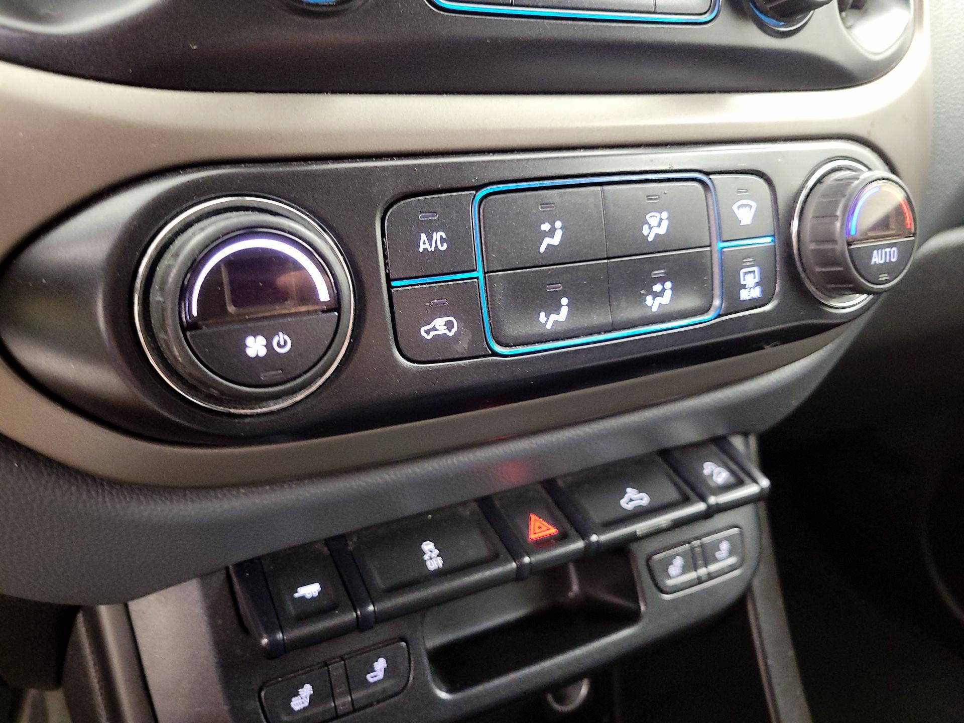 Thumbnail: 2017 Chevrolet Colorado - 14