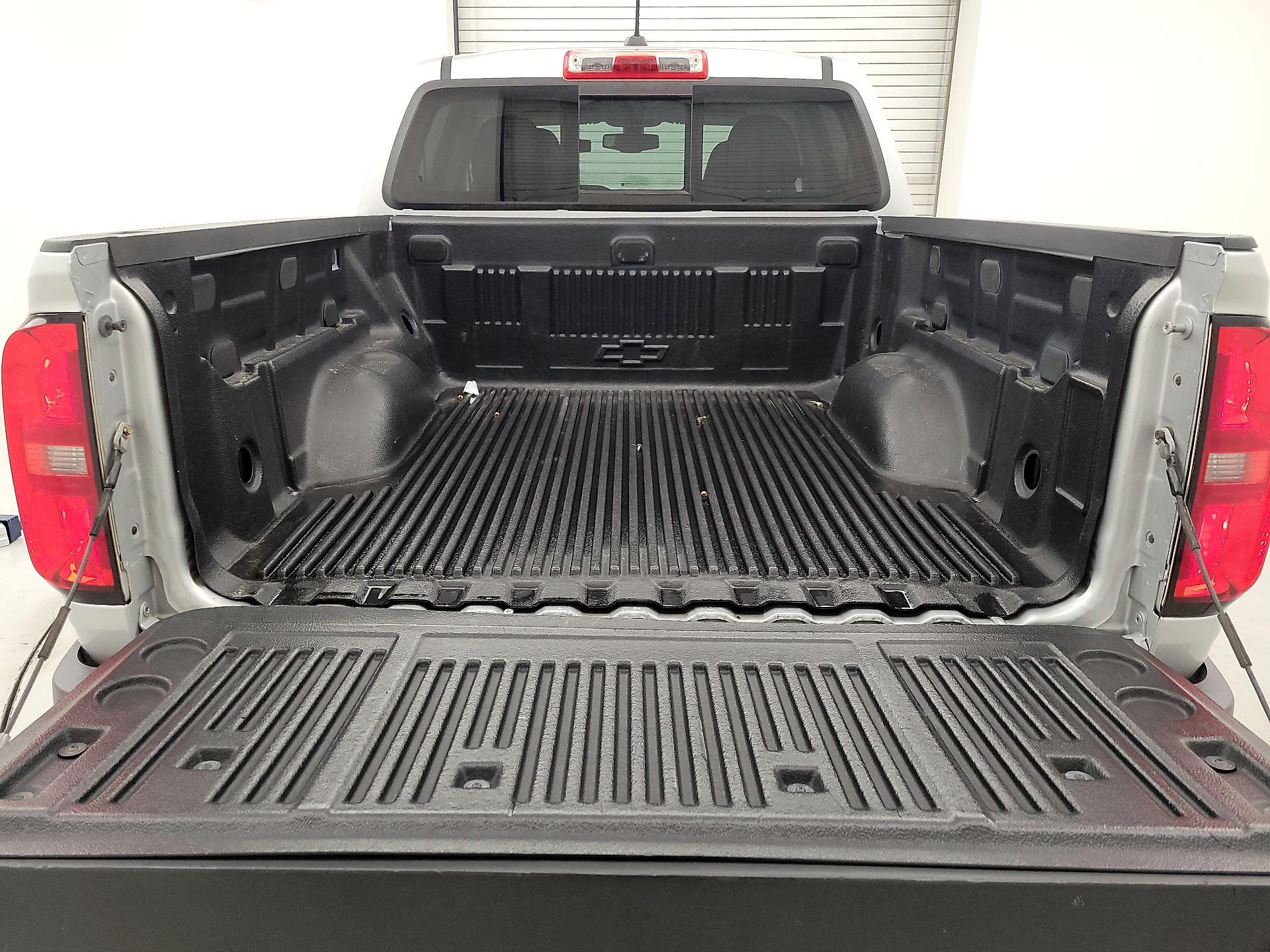 Thumbnail: 2017 Chevrolet Colorado - 18