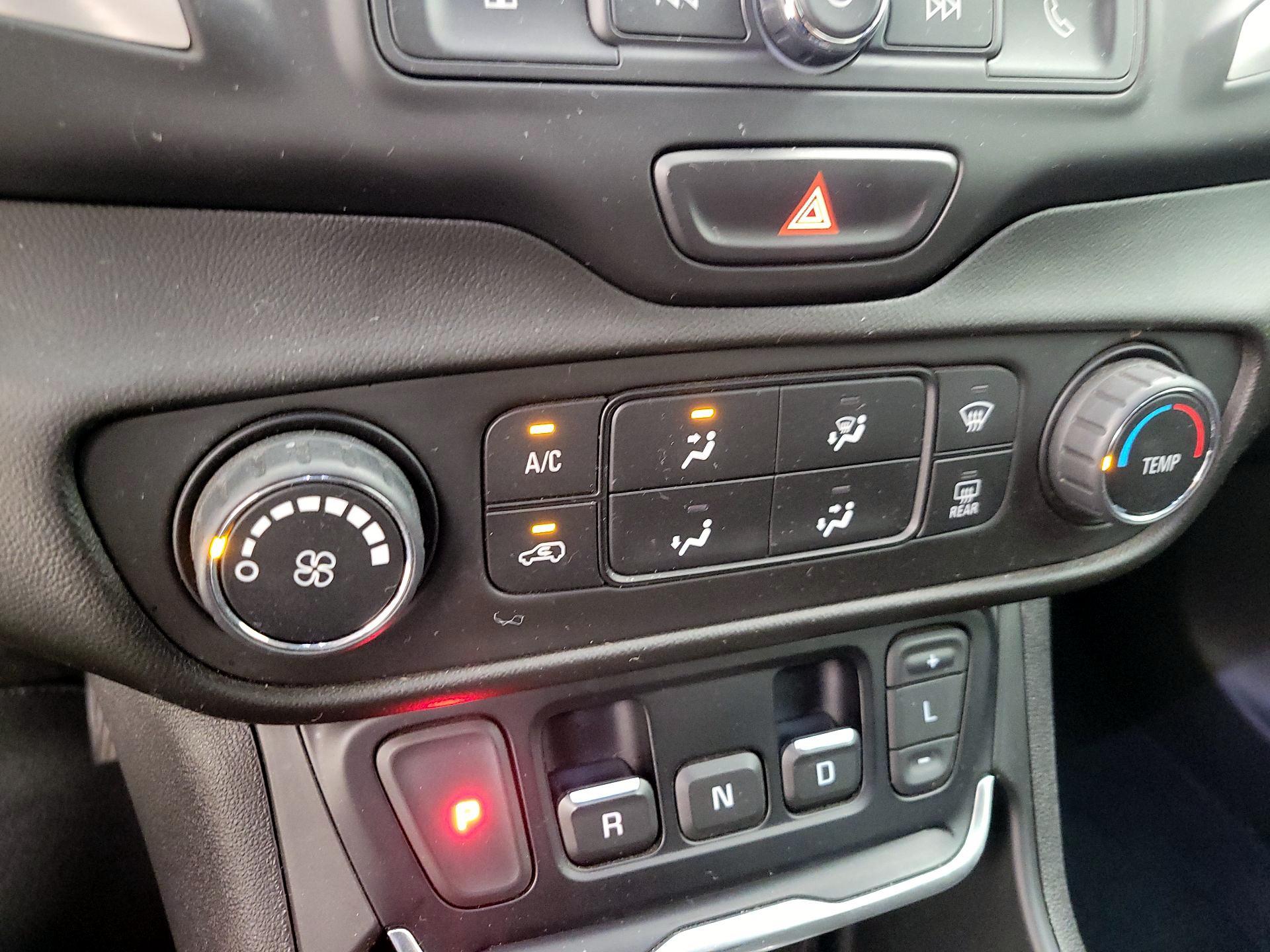 Thumbnail: 2021 GMC Terrain - 14