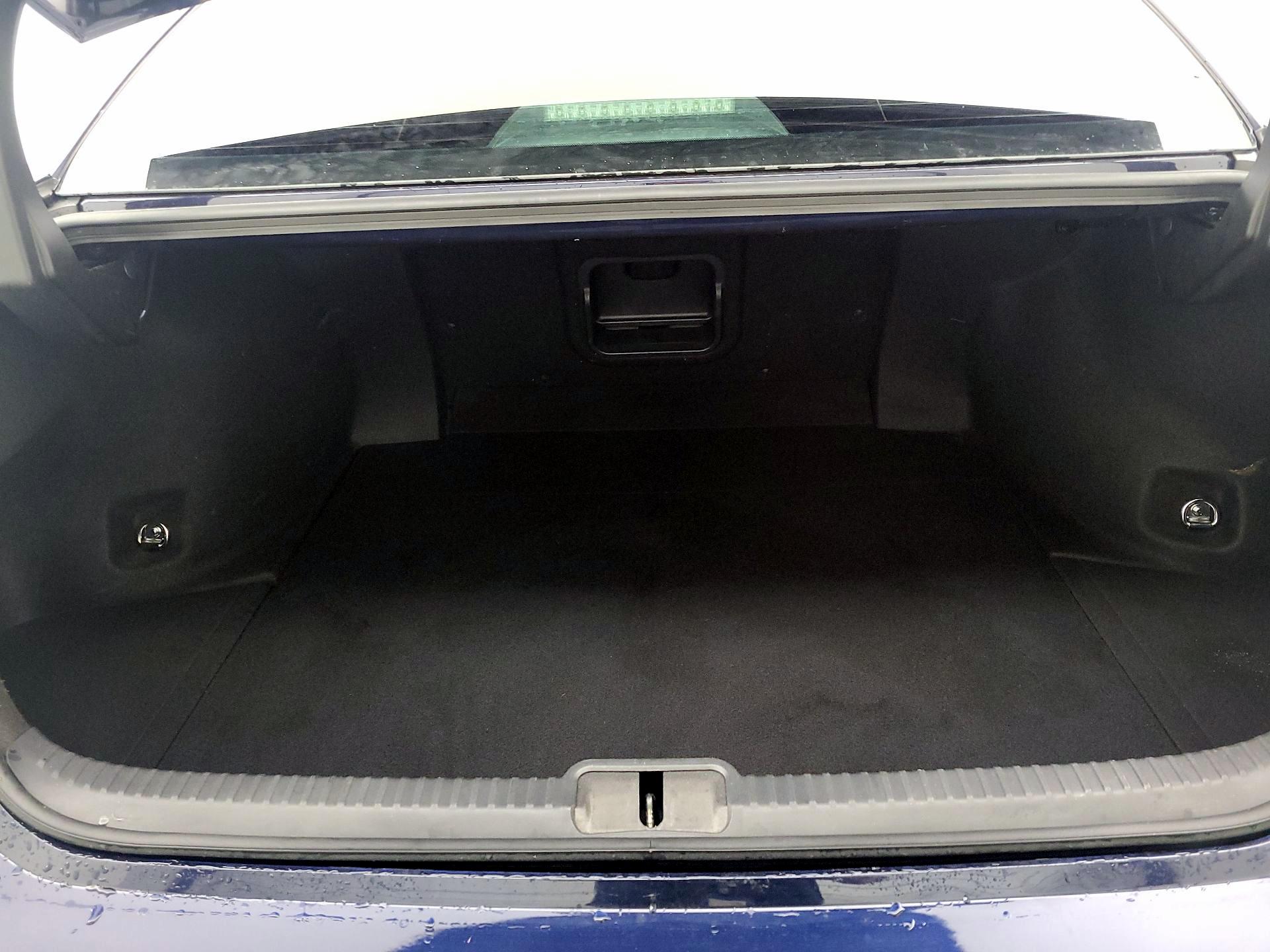 Thumbnail: 2022 Lexus ES - 19