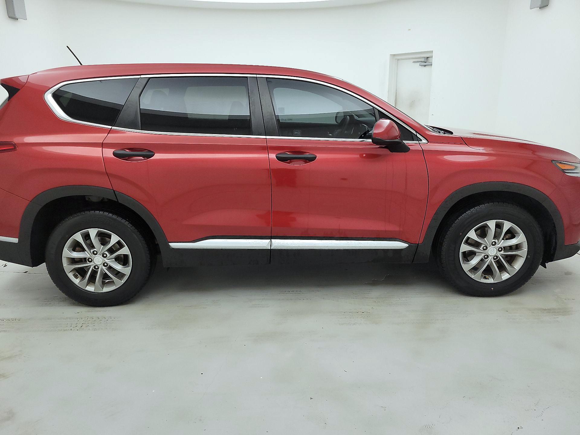 Thumbnail: 2020 Hyundai Santa Fe - 4