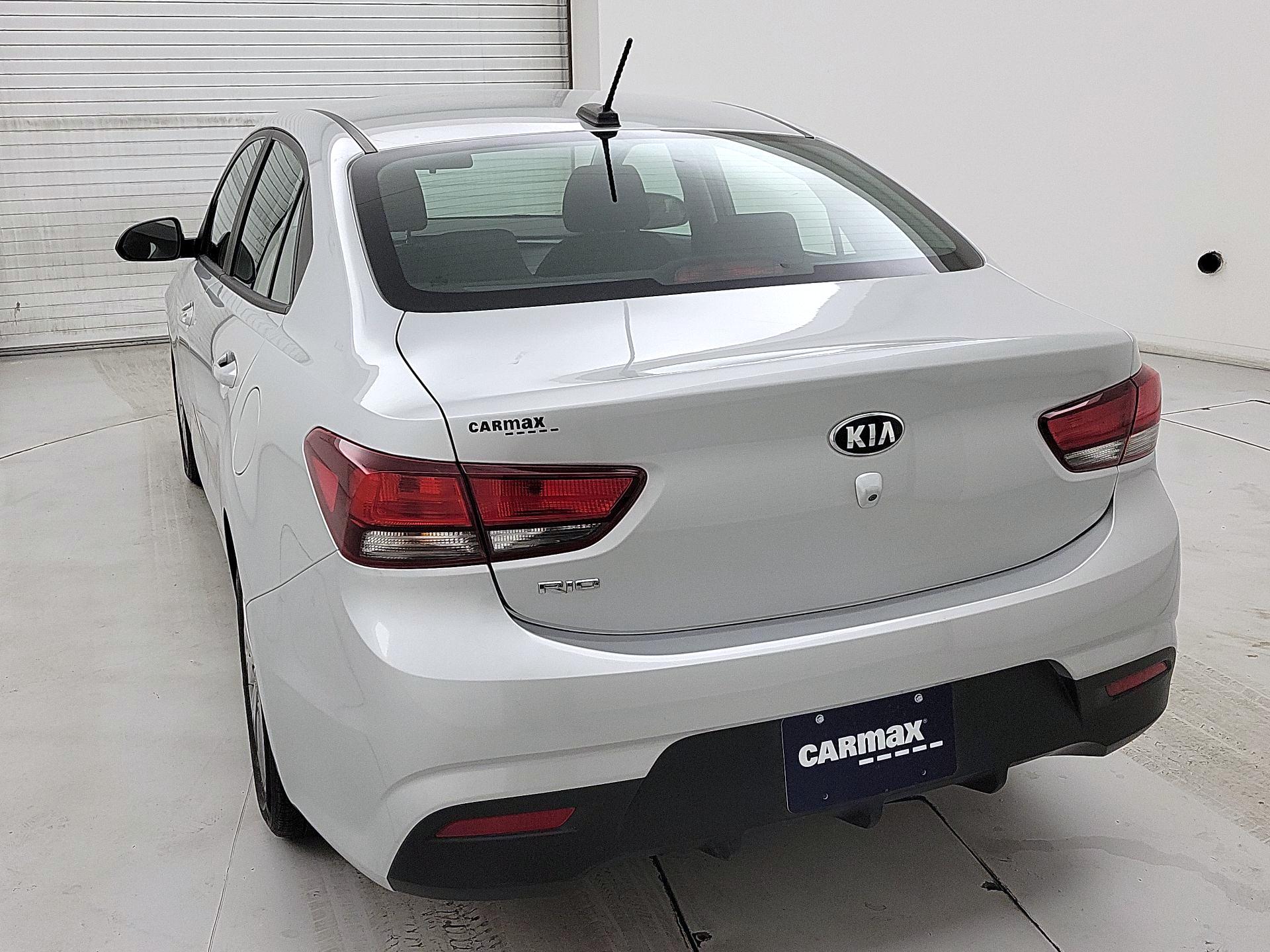 Thumbnail: 2020 Kia Rio - 7