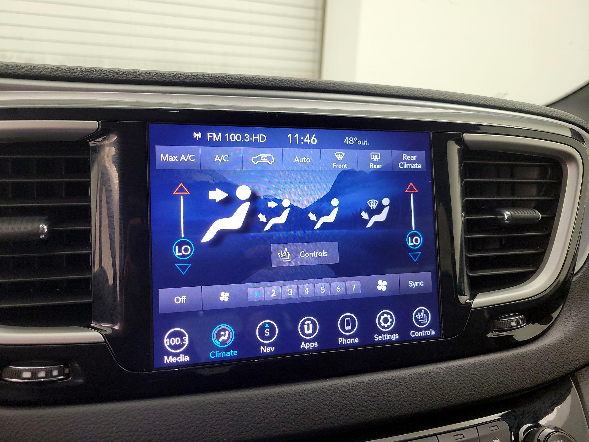 Thumbnail: 2020 Chrysler Pacifica - 15