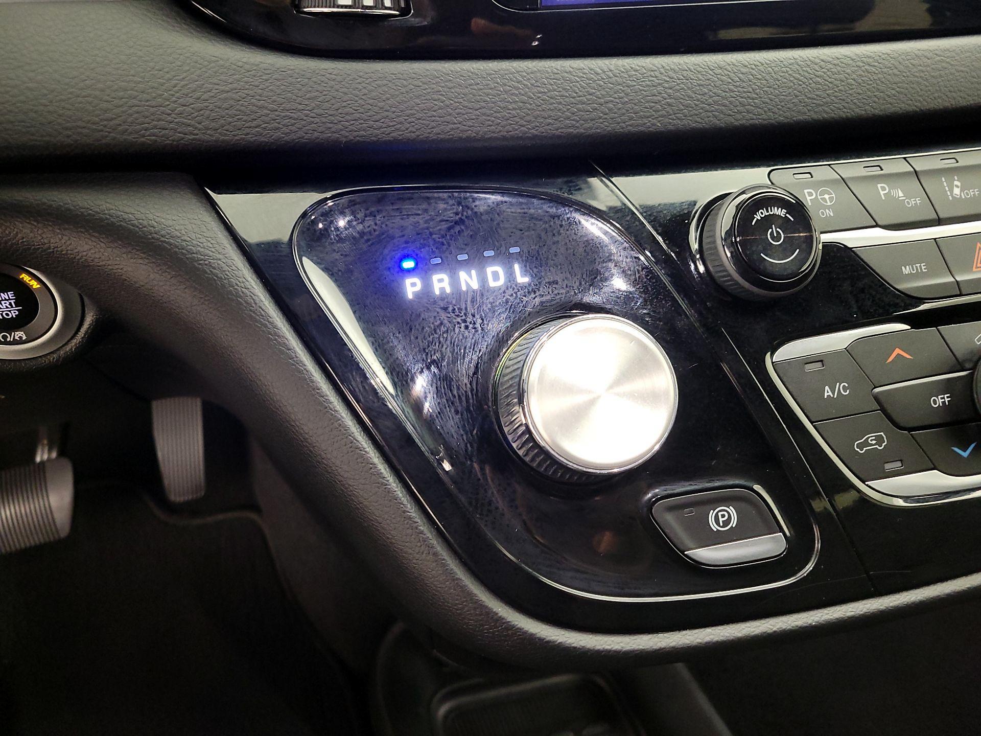 Thumbnail: 2020 Chrysler Pacifica - 16