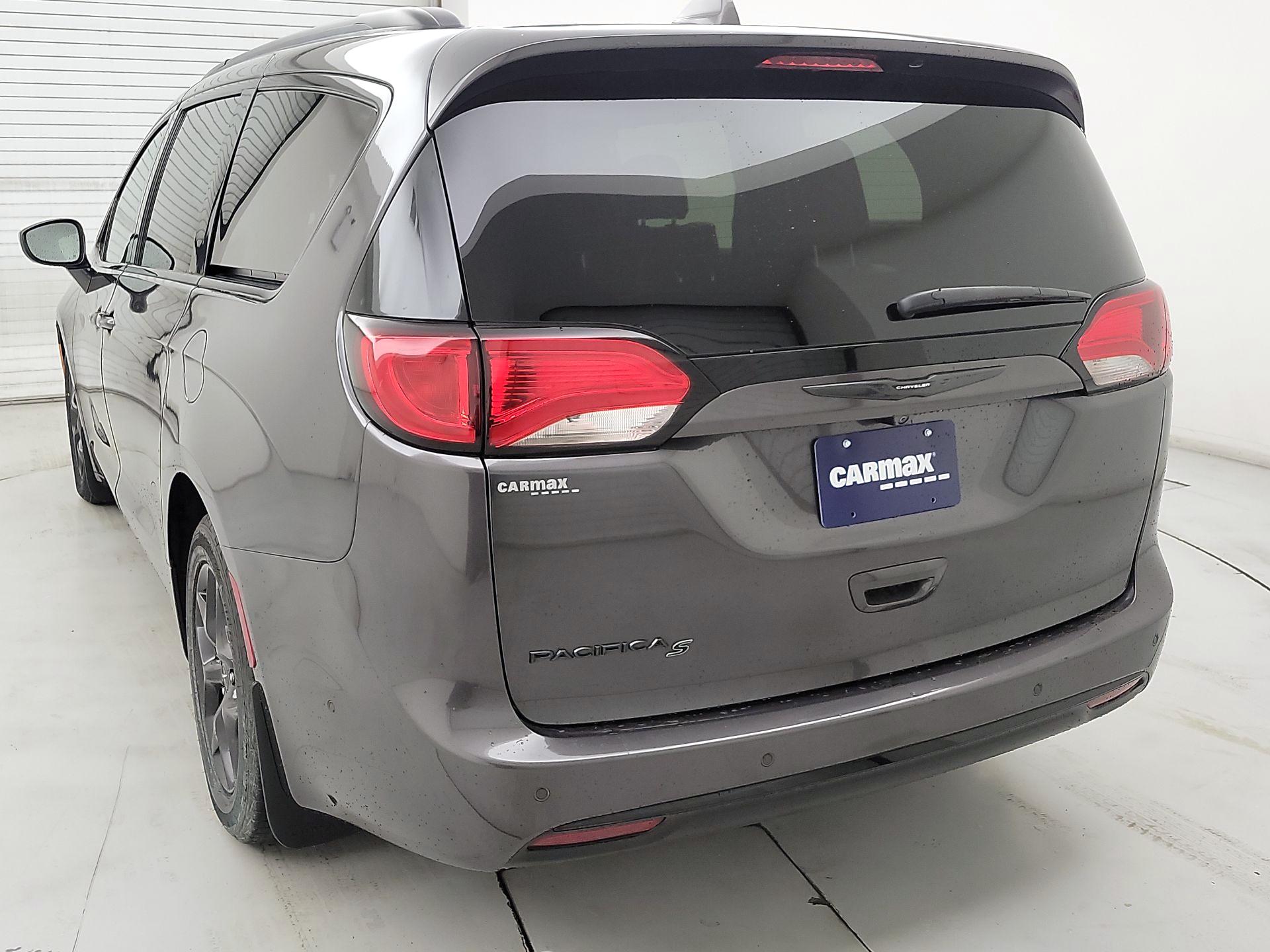 Thumbnail: 2020 Chrysler Pacifica - 7