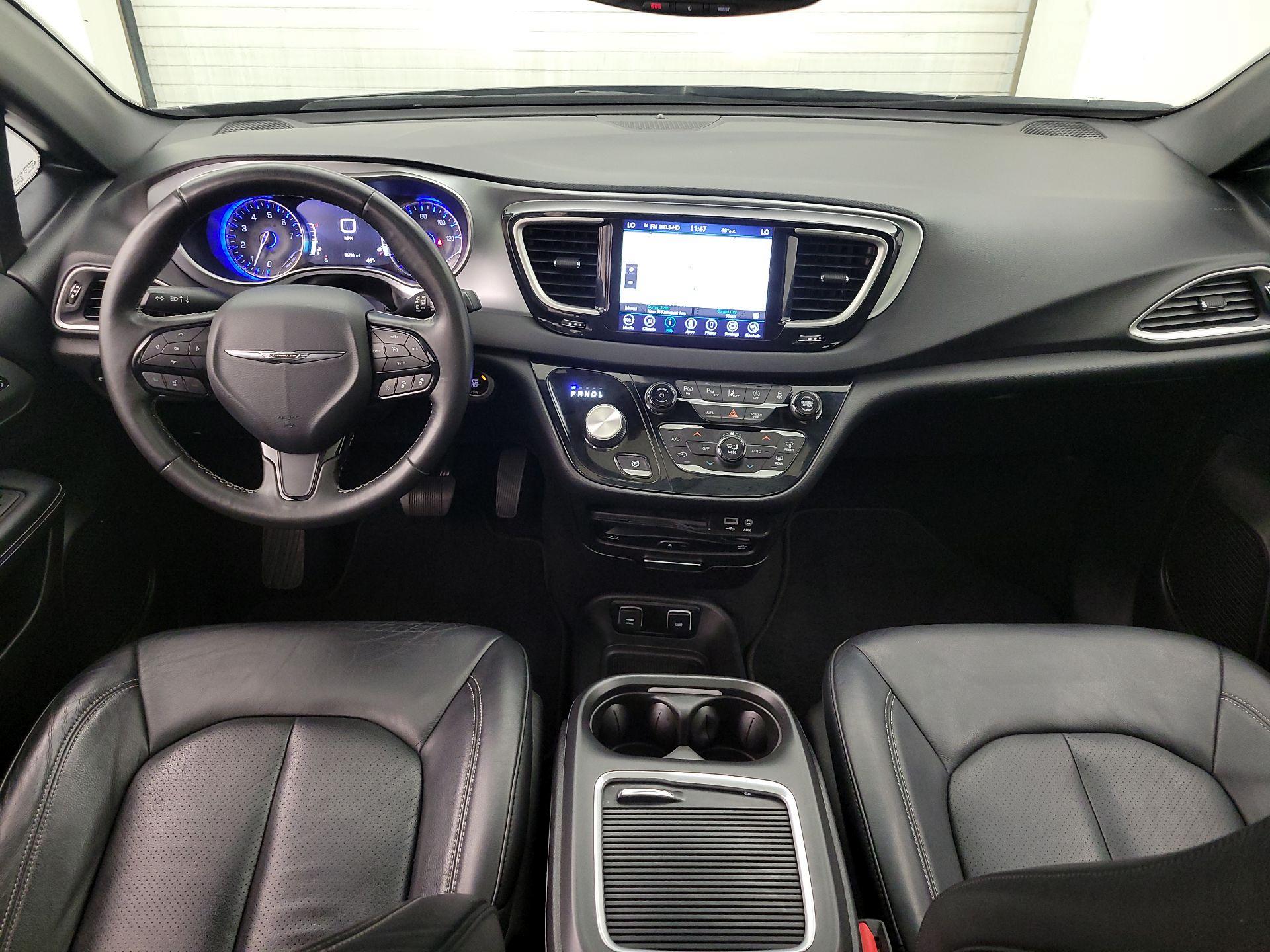 Thumbnail: 2020 Chrysler Pacifica - 8