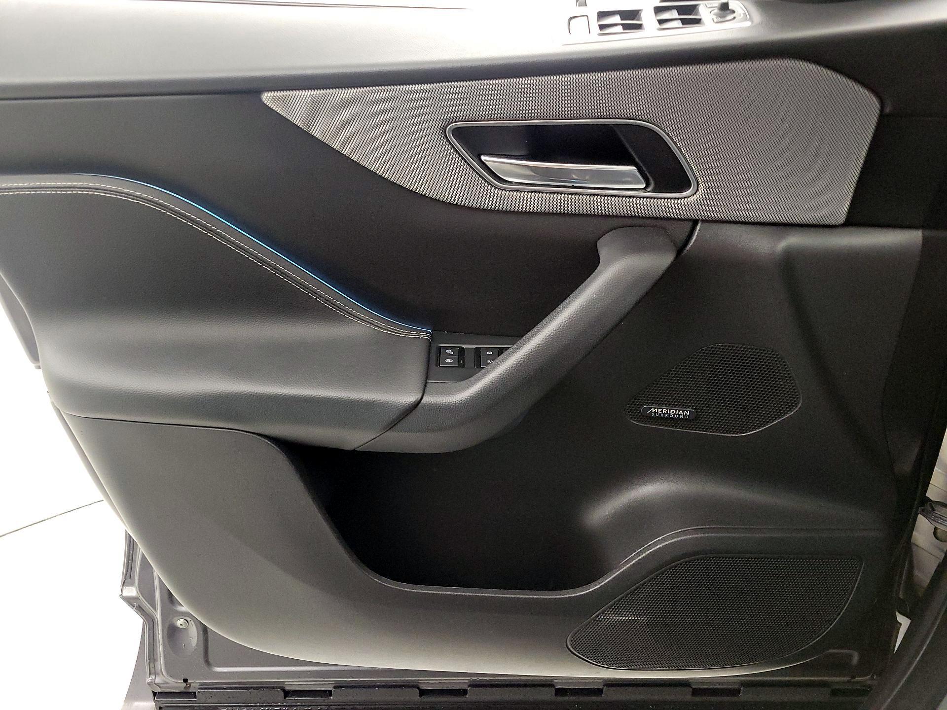 Thumbnail: 2018 Jaguar F-Pace - 10