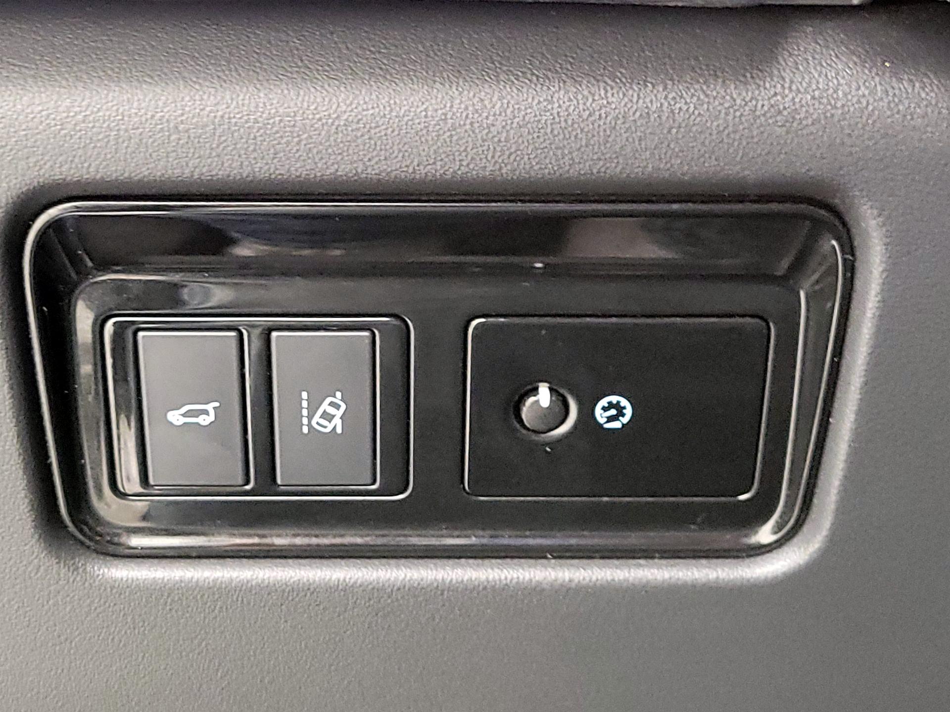 Thumbnail: 2018 Jaguar F-Pace - 11