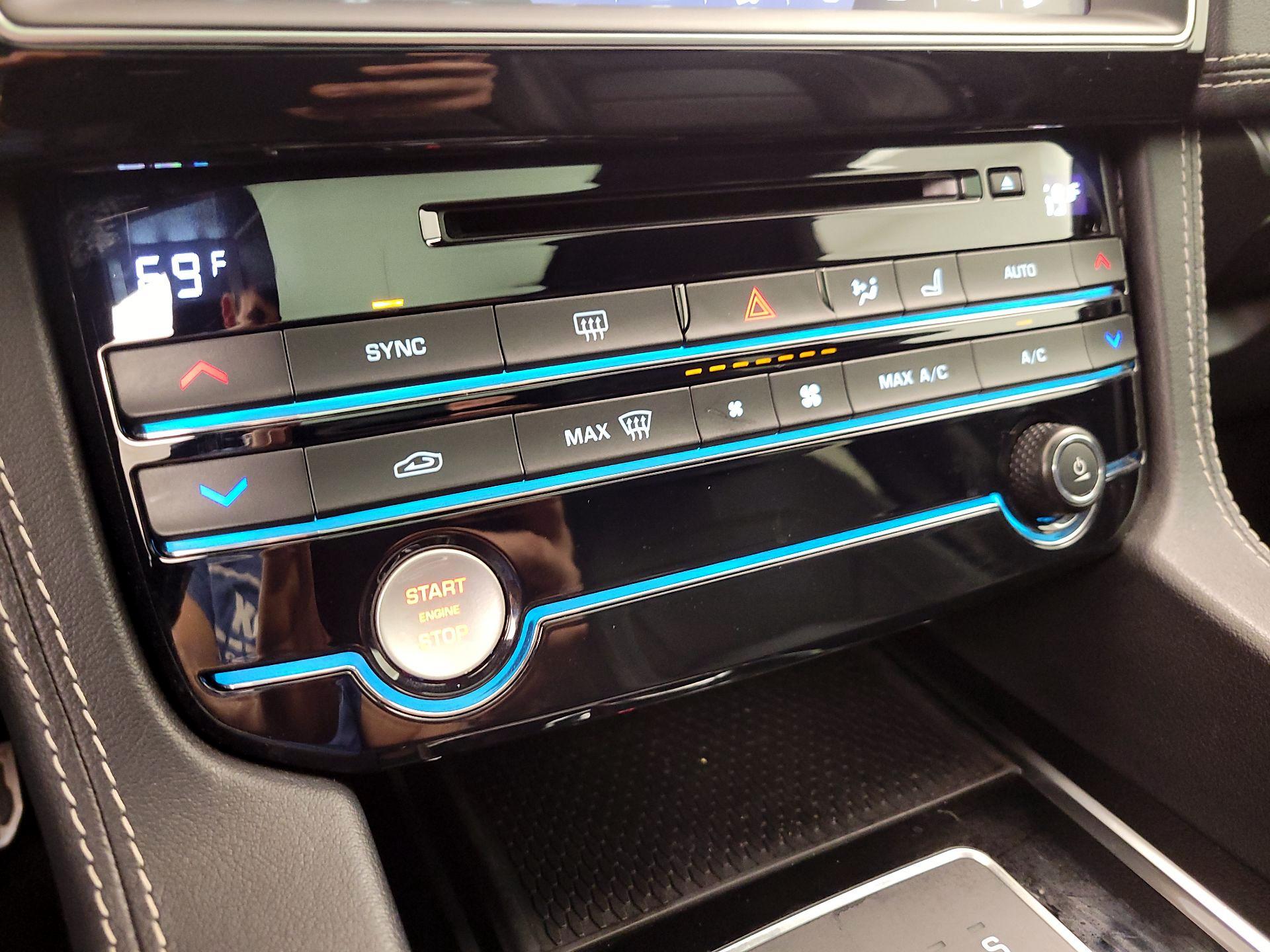 Thumbnail: 2018 Jaguar F-Pace - 15