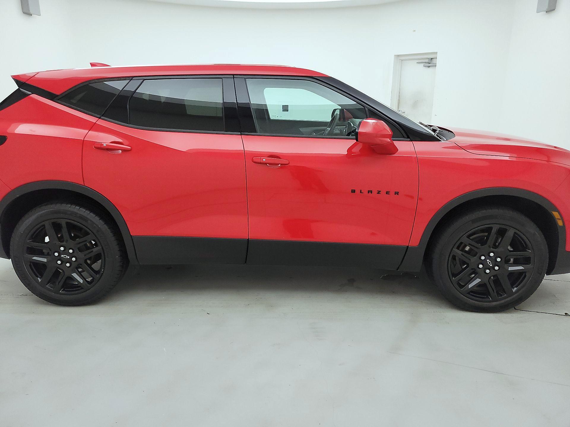 Thumbnail: 2021 Chevrolet Blazer - 4