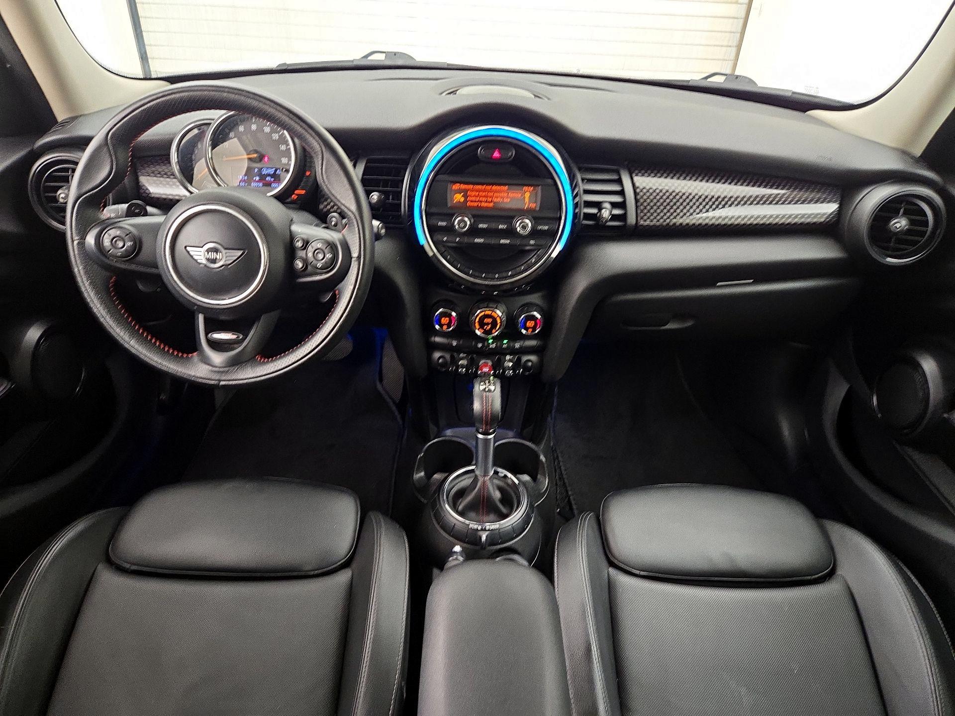 Thumbnail: 2016 MINI Cooper Hardtop - 9