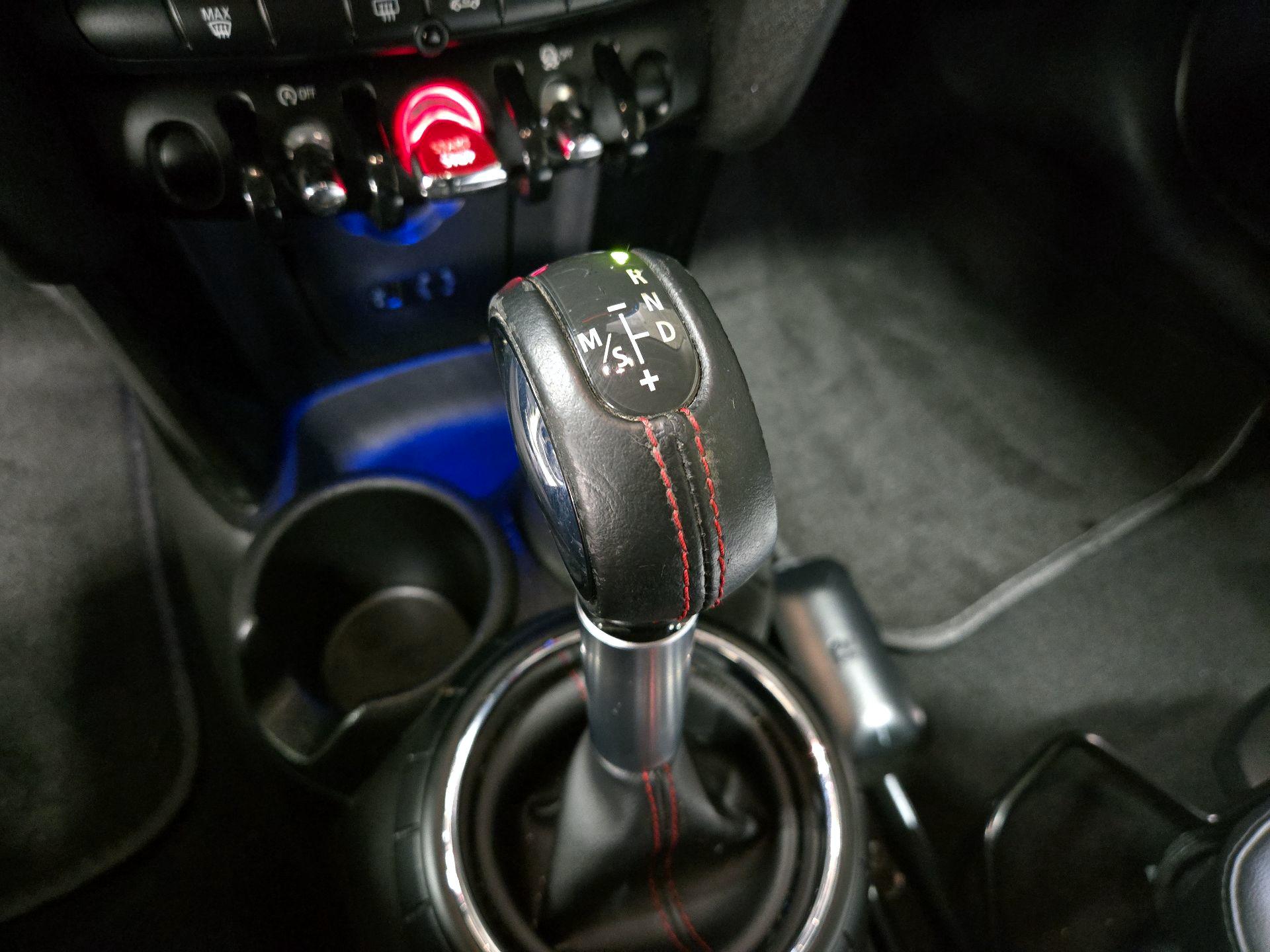 Thumbnail: 2016 MINI Cooper Hardtop - 16