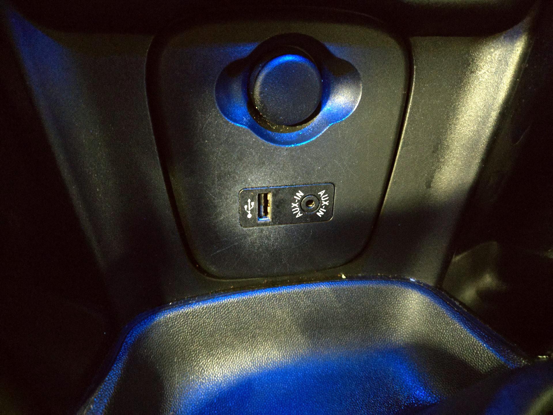 Thumbnail: 2016 MINI Cooper Hardtop - 17