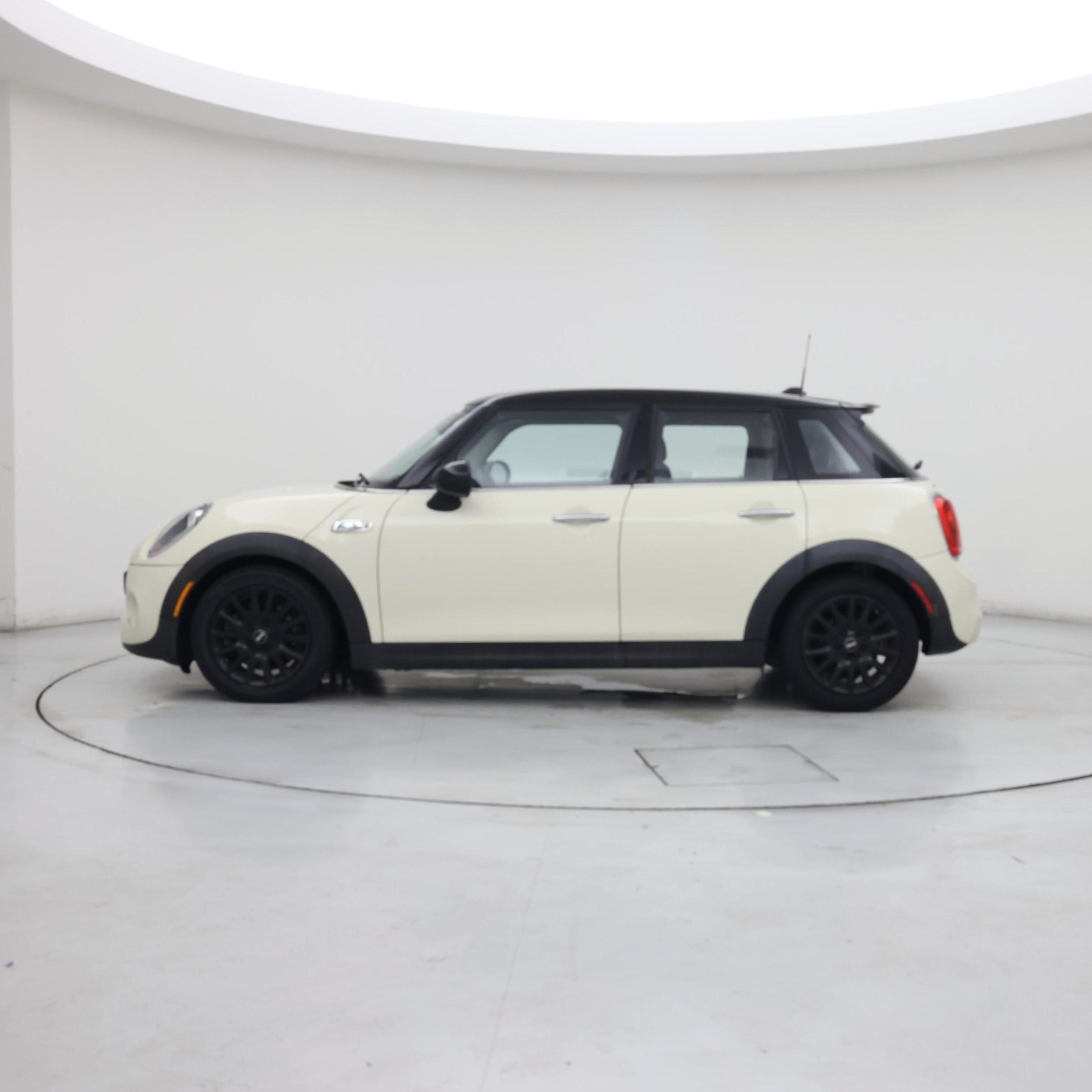Thumbnail: 2016 MINI Cooper Hardtop - 3